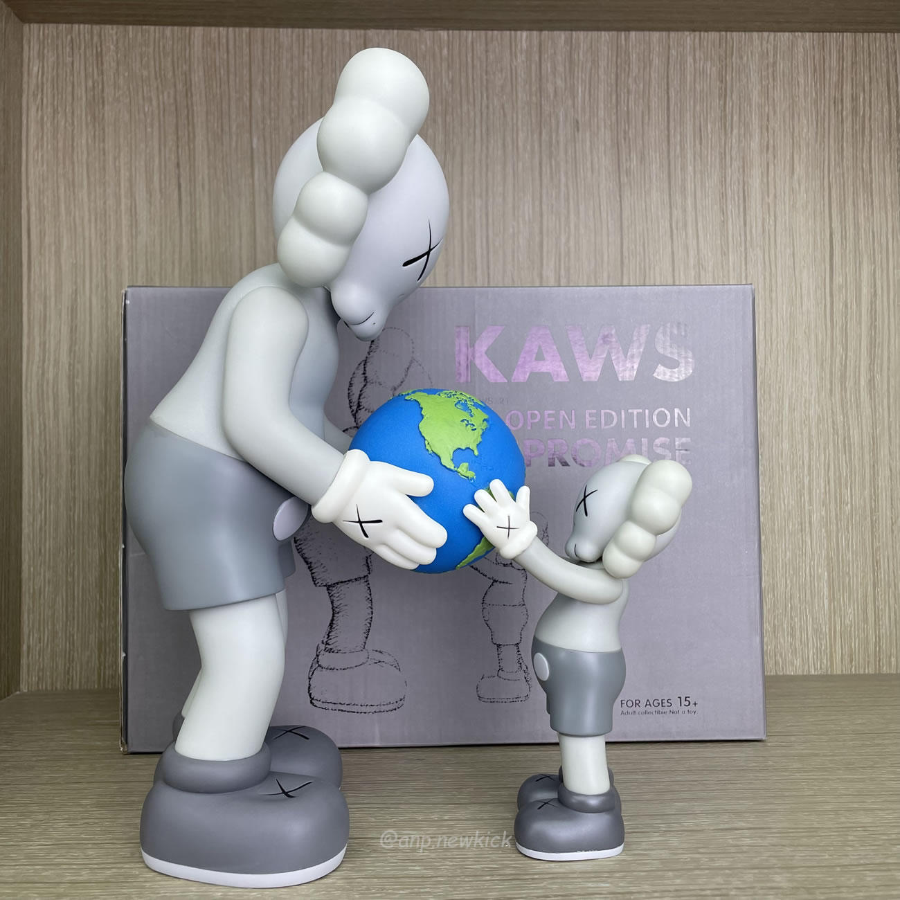 Kaws The Promise Grey Figure (10) - www.kitistry.com Kaws The Promise Grey Figure (10) - www.kitistry.com