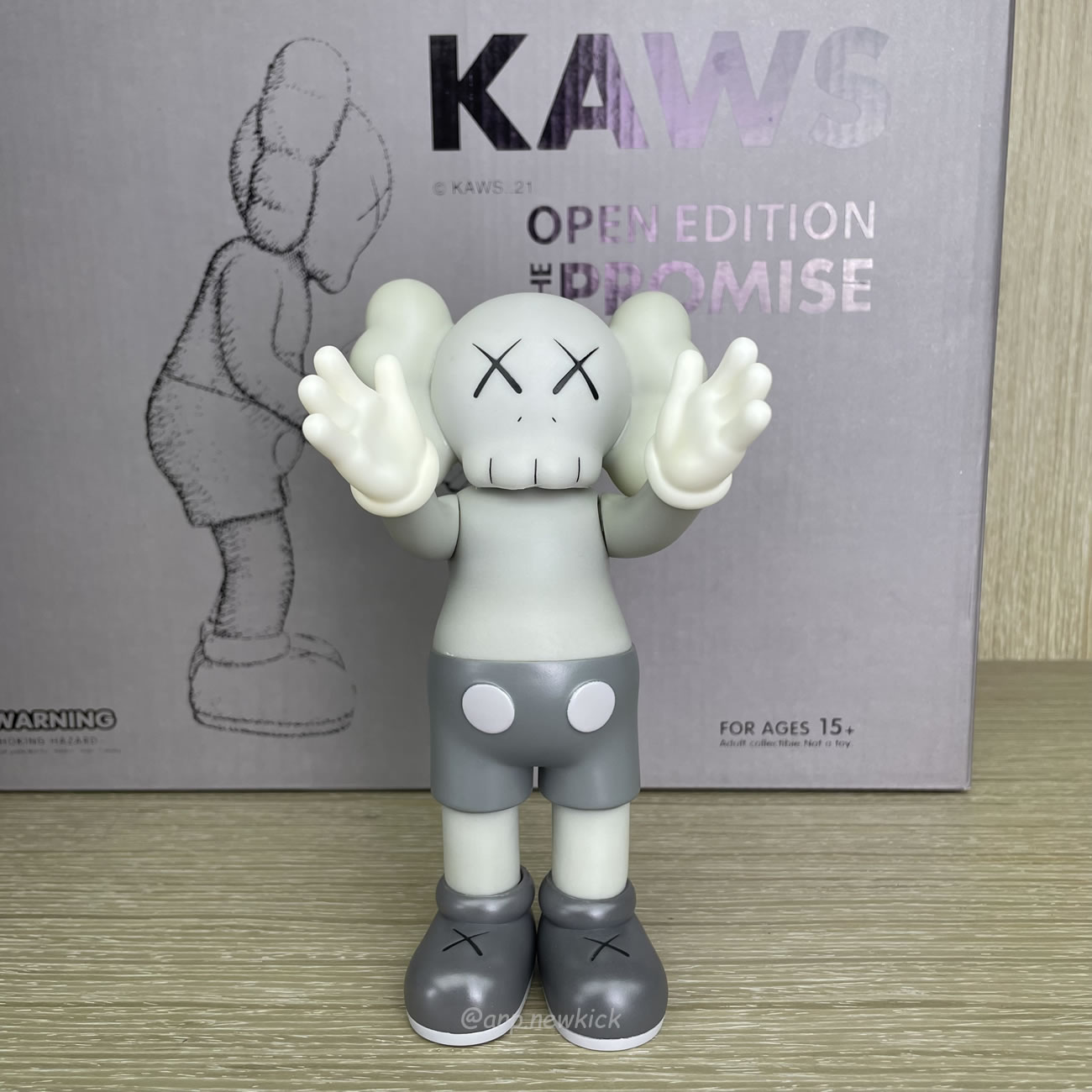 Kaws The Promise Grey Figure (5) - www.kitistry.com Kaws The Promise Grey Figure (5) - www.kitistry.com