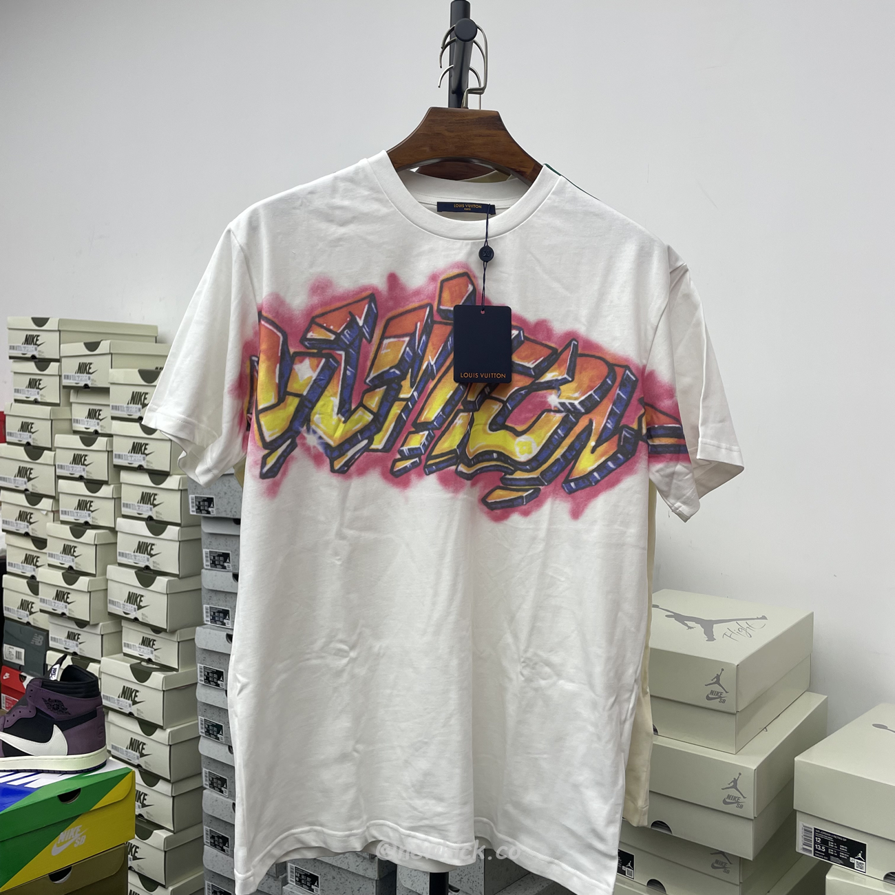 Louis Vuitton Graffiti T Shirt Milky White (10) - www.kitistry.com