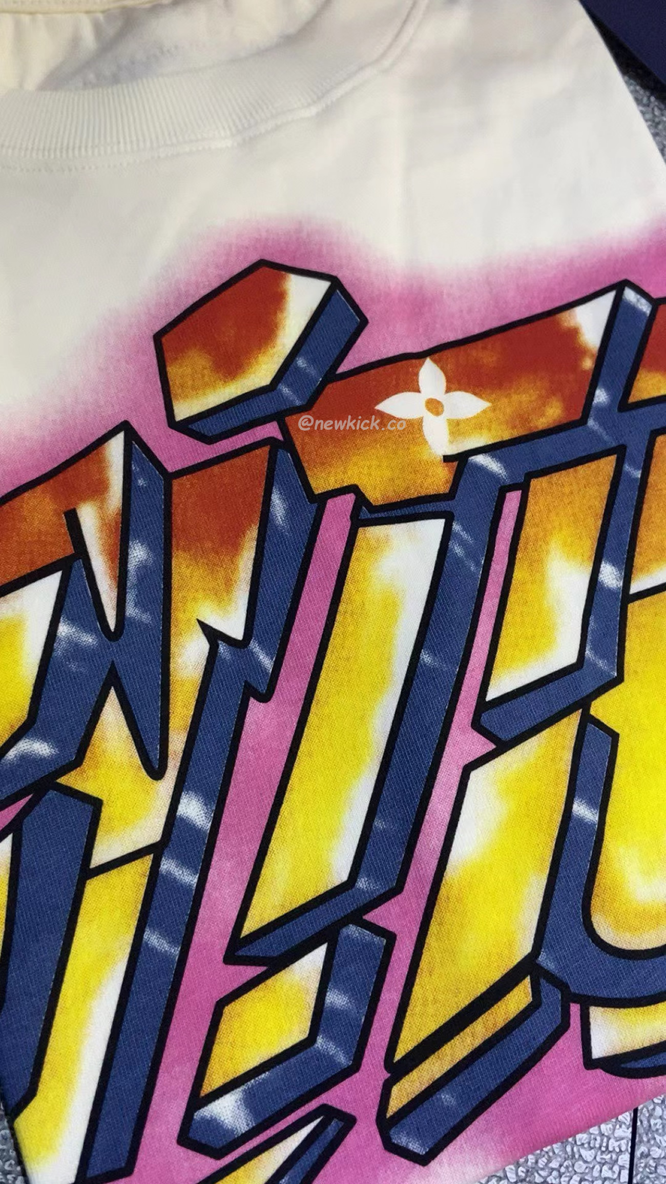 Louis Vuitton Graffiti T Shirt Milky White (2) - www.kitistry.com