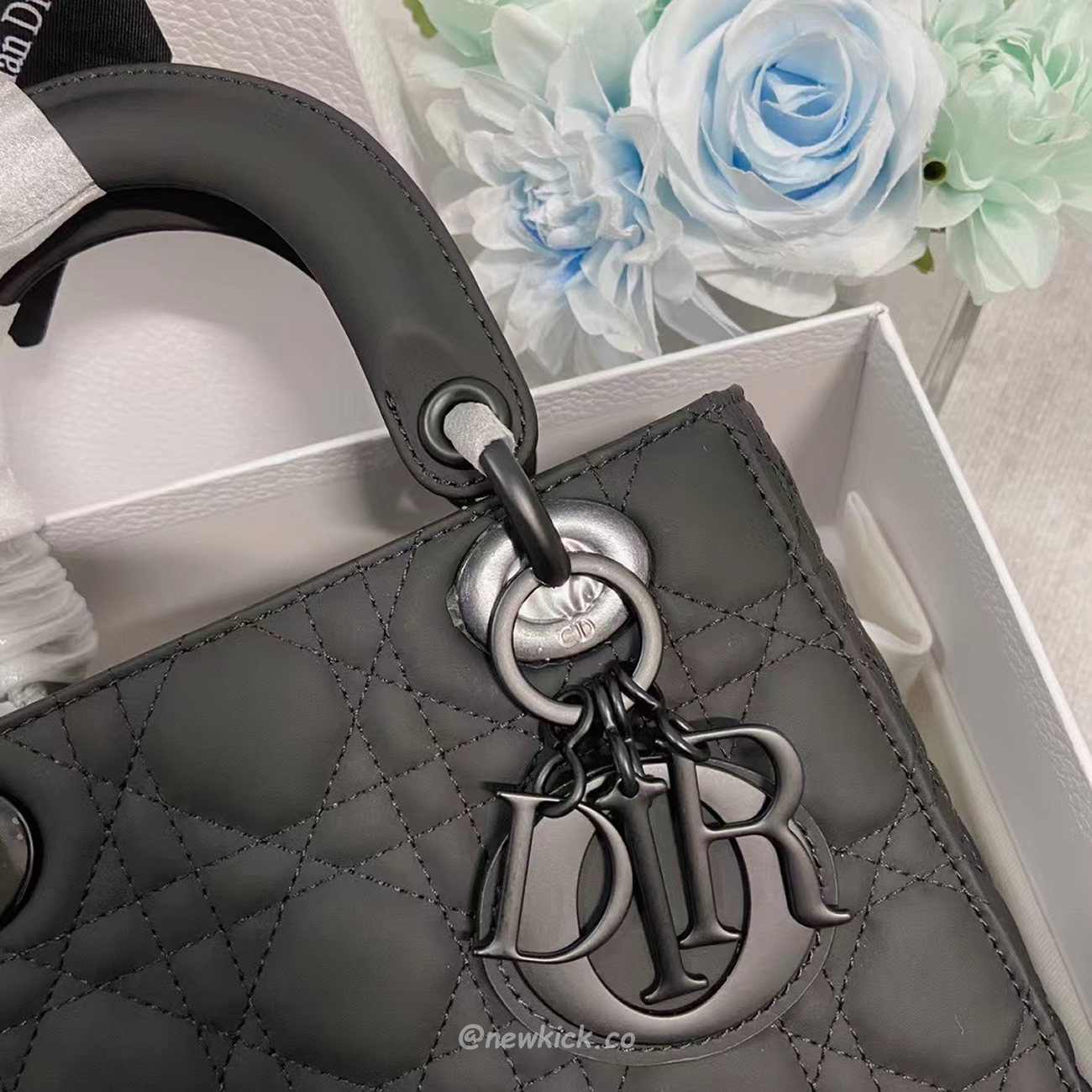 Dior My Lady Abc Black Ultra Matte Canage Calfskin With Rattan Pattern M0538sloi M989 (5) - www.kitistry.com Dior My Lady Abc Black Ultra Matte Canage Calfskin With Rattan Pattern M0538sloi M989 (5) - www.kitistry.com