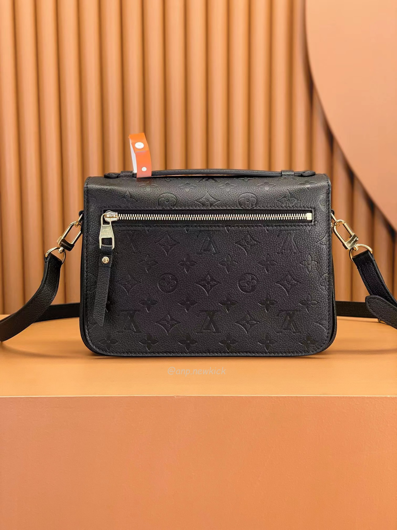 Louis Viitton Pochette Metis Shoulder Bag M41487 (10) - www.kitistry.com Louis Viitton Pochette Metis Shoulder Bag M41487 (10) - www.kitistry.com