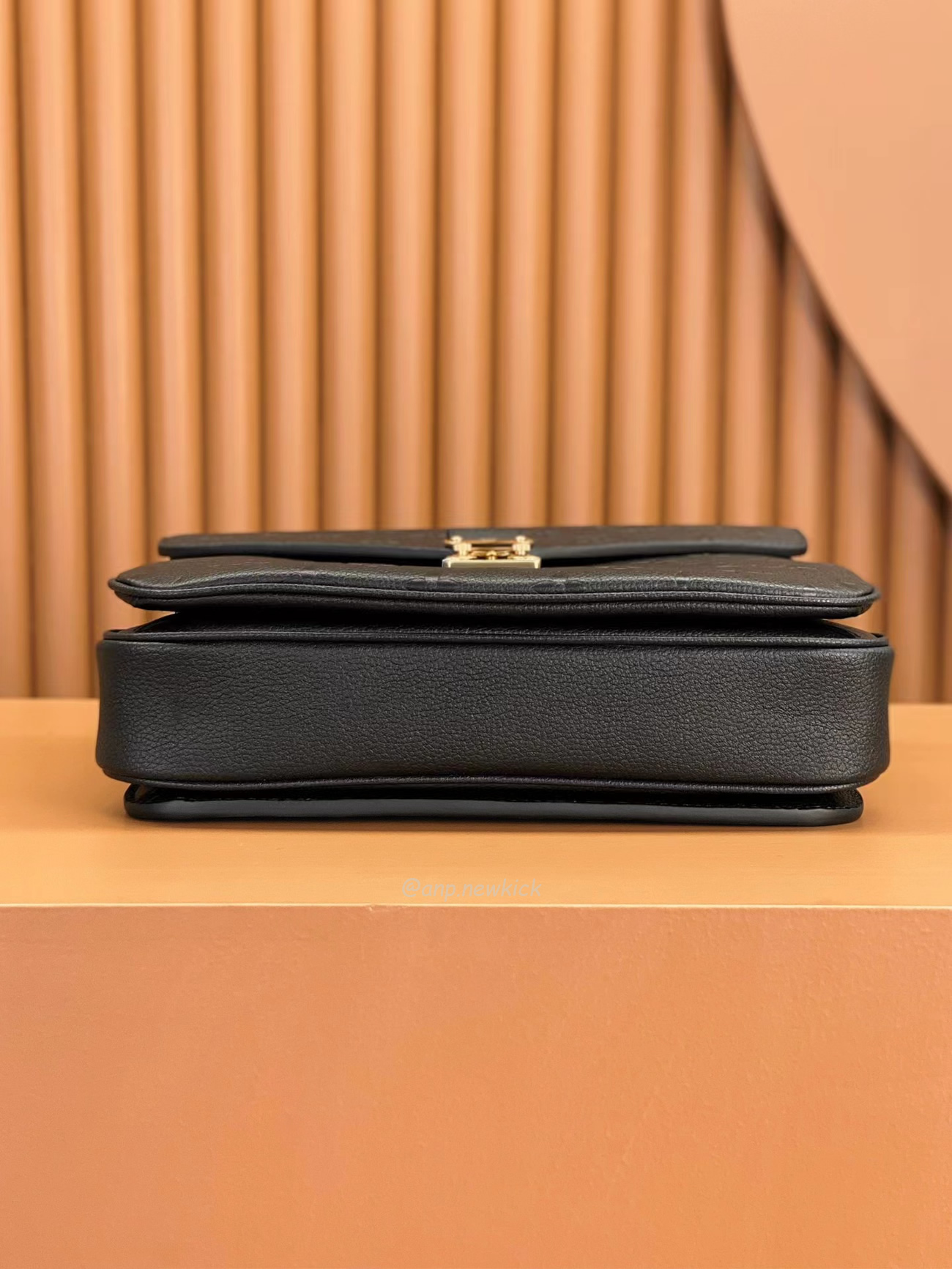 Louis Viitton Pochette Metis Shoulder Bag M41487 (7) - www.kitistry.com Louis Viitton Pochette Metis Shoulder Bag M41487 (7) - www.kitistry.com