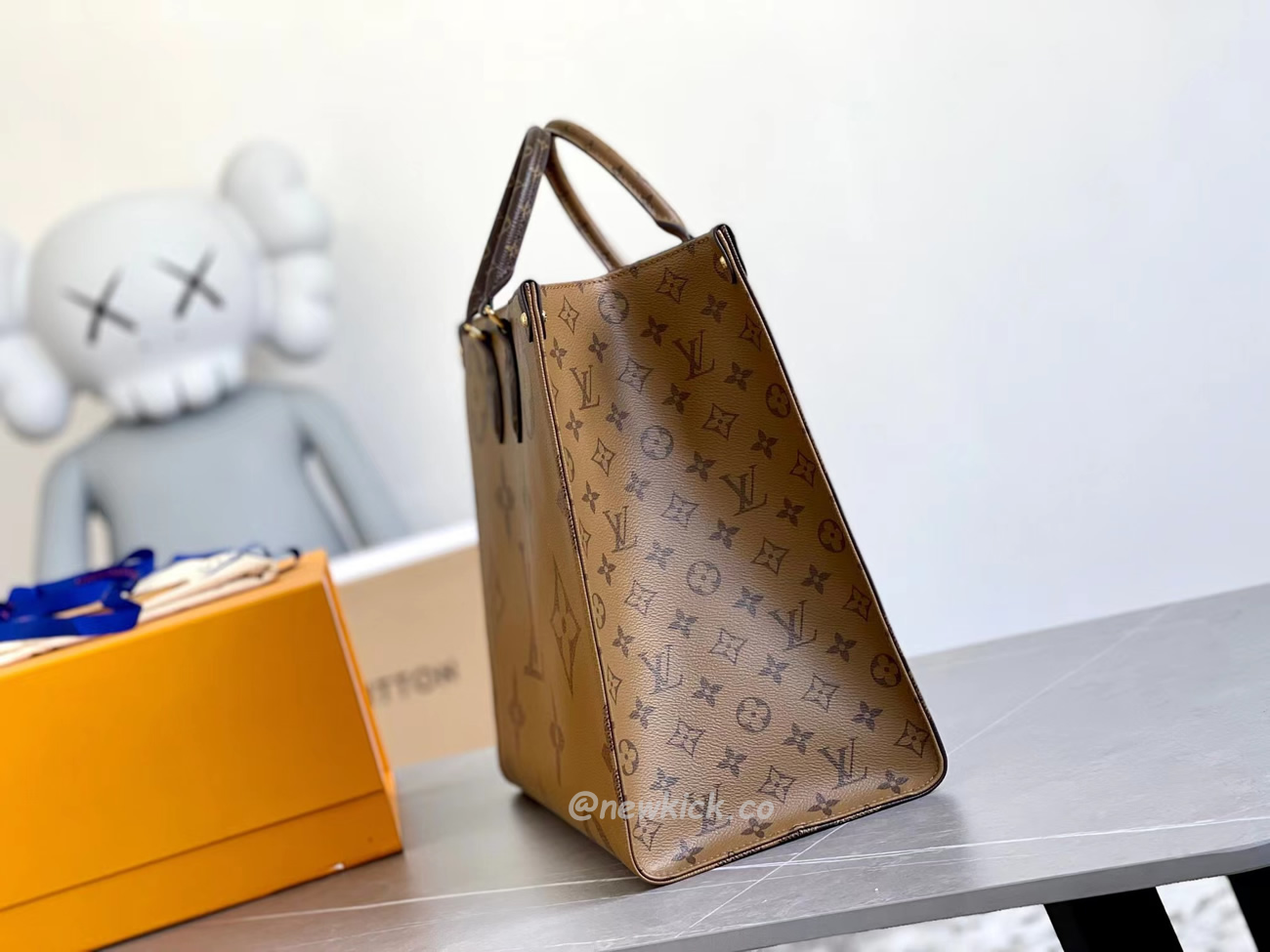 Louis Vuitton Onthego Cloth Tote Brown M45320 (10) - www.kitistry.com