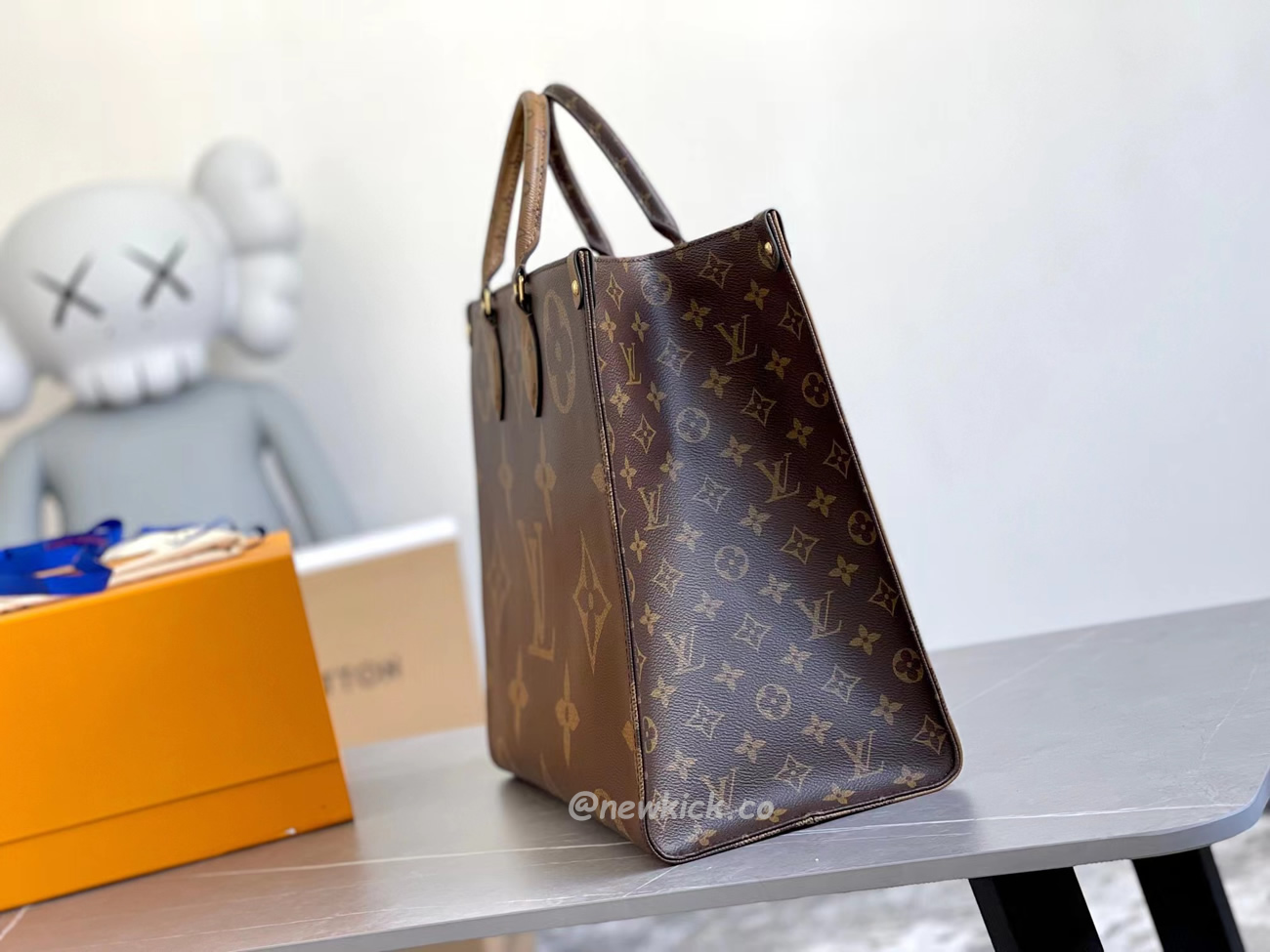 Louis Vuitton Onthego Cloth Tote Brown M45320 (11) - www.kitistry.com