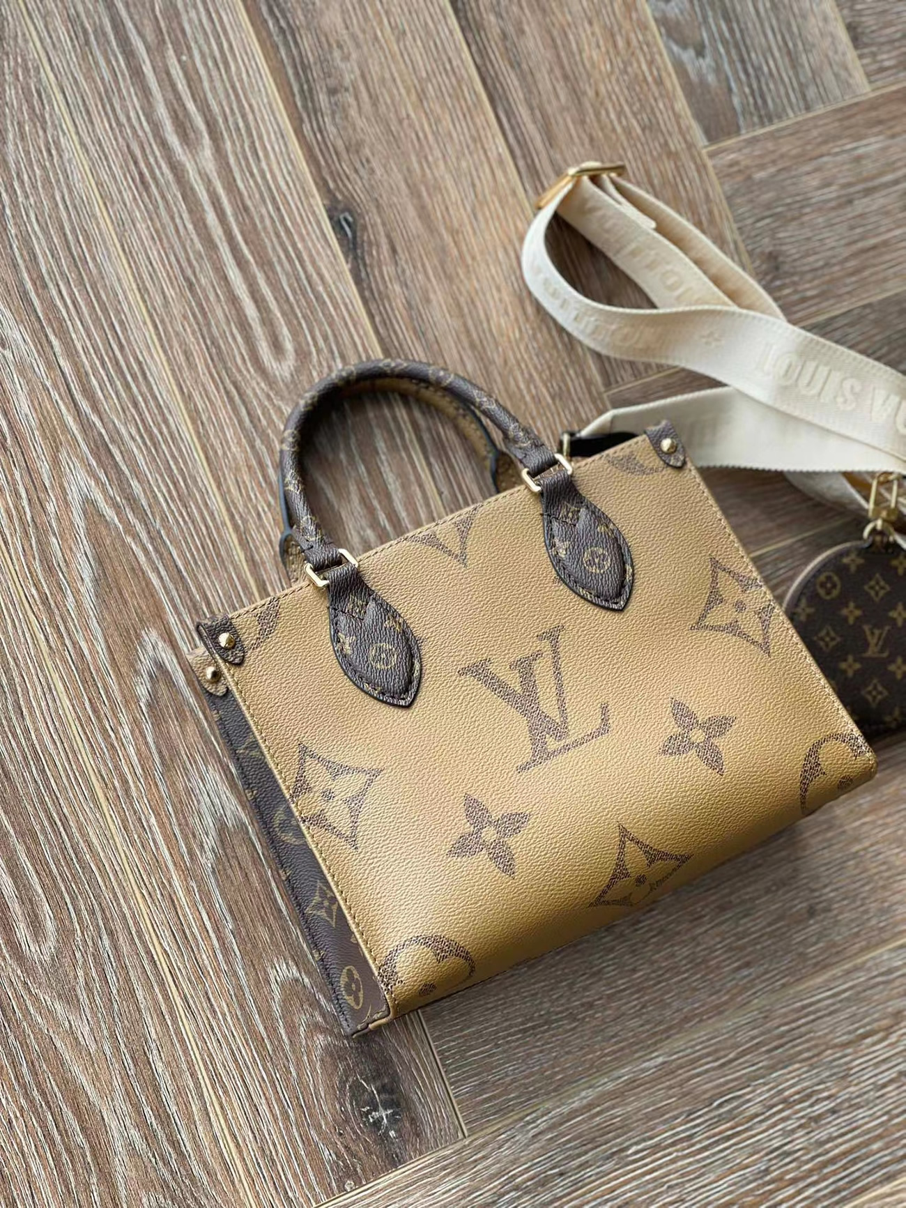 Louis Vuitton Onthego Mm M45321 (6) - www.kitistry.com Louis Vuitton Onthego Mm M45321 (6) - www.kitistry.com
