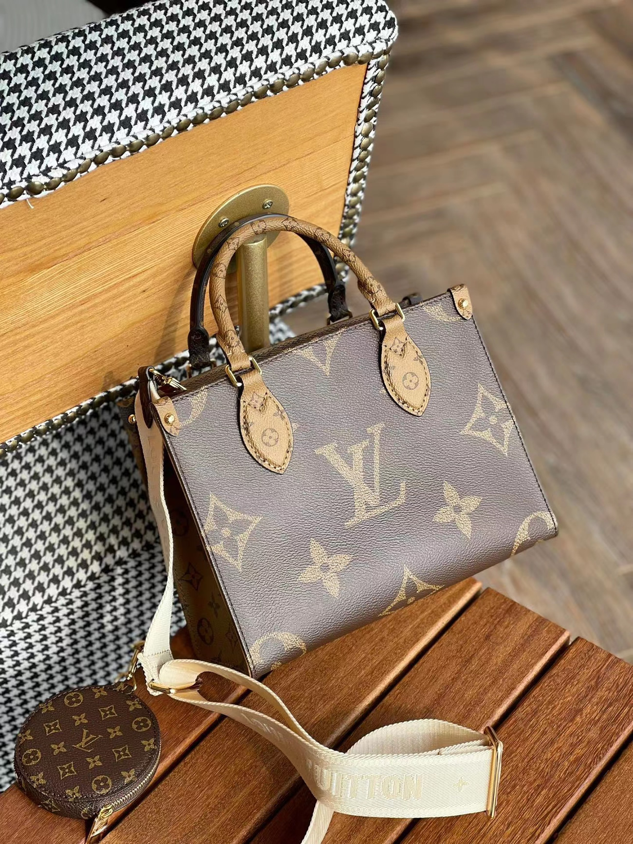 Louis Vuitton Onthego Mm M45321 (8) - www.kitistry.com Louis Vuitton Onthego Mm M45321 (8) - www.kitistry.com