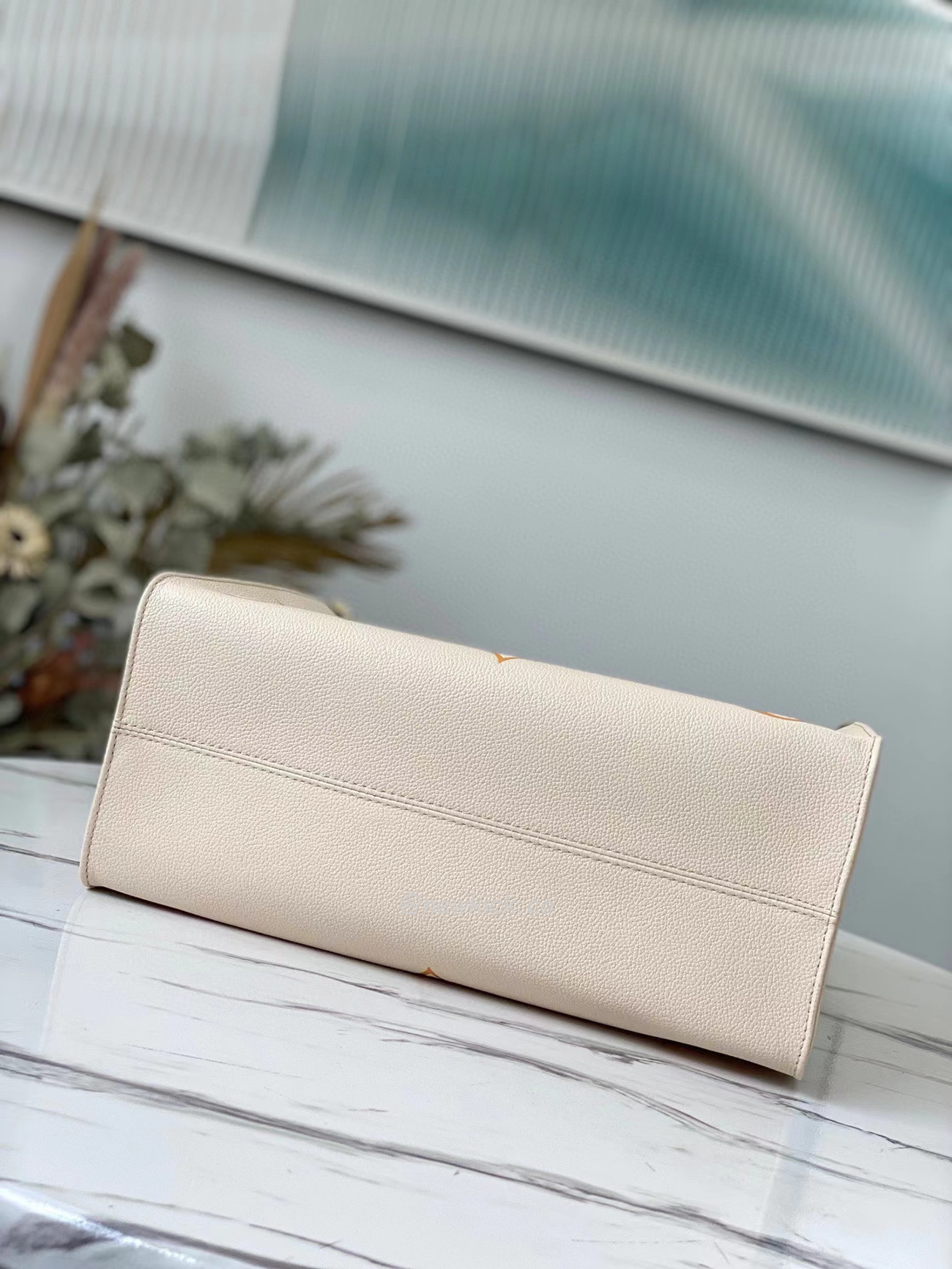 Louis Vuitton Onthego Mm Creamsaffron M45717 (7) - www.kitistry.com Louis Vuitton Onthego Mm Creamsaffron M45717 (7) - www.kitistry.com