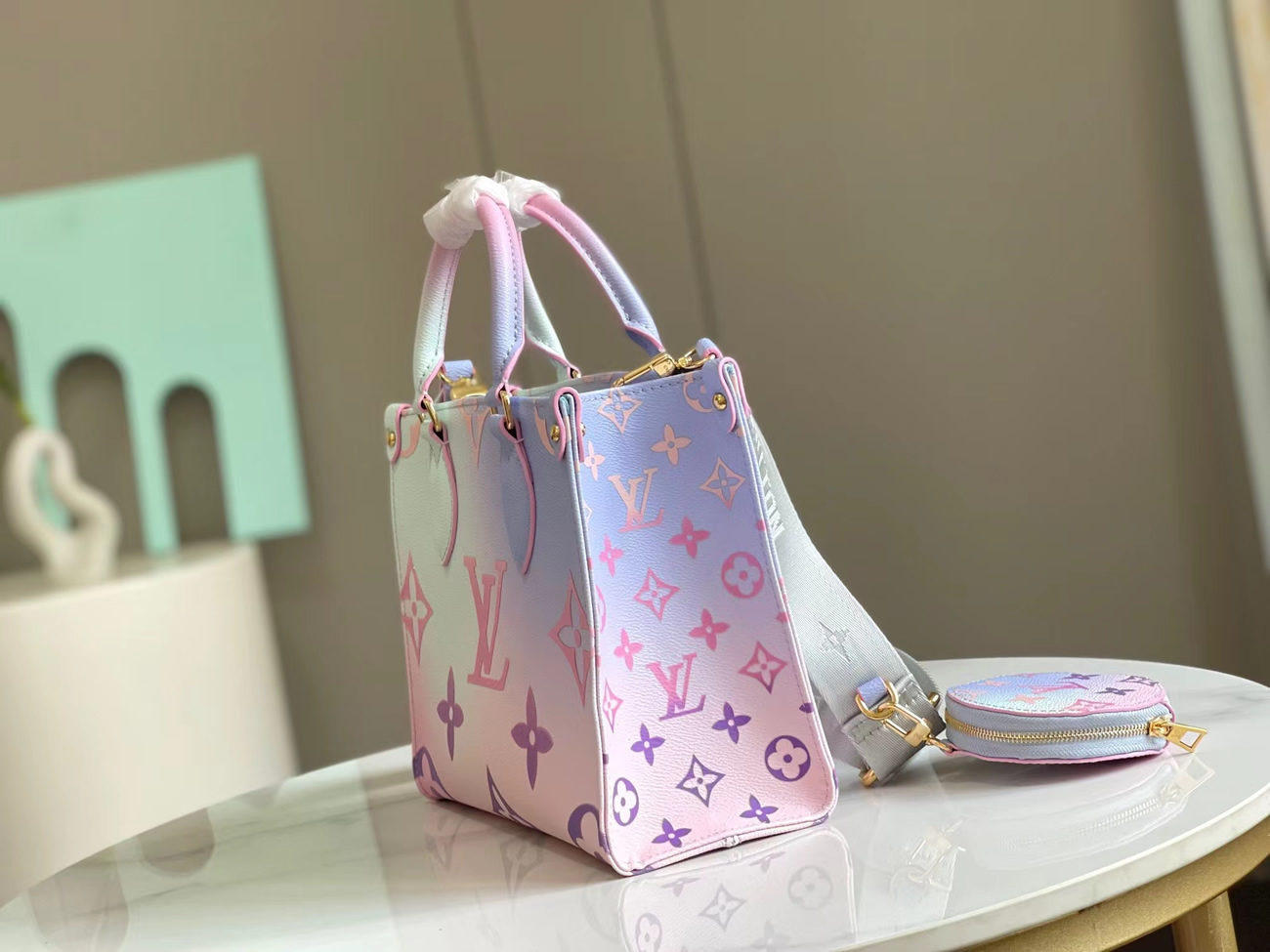Louis Vuitton Onthego Small Handbag M59856 (3) - www.kitistry.com Louis Vuitton Onthego Small Handbag M59856 (3) - www.kitistry.com