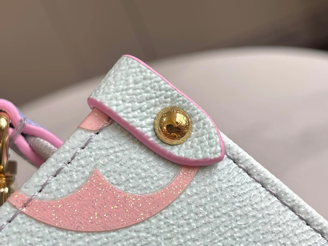Louis Vuitton Onthego Small Handbag M59856 (9) - www.kitistry.com Louis Vuitton Onthego Small Handbag M59856 (9) - www.kitistry.com