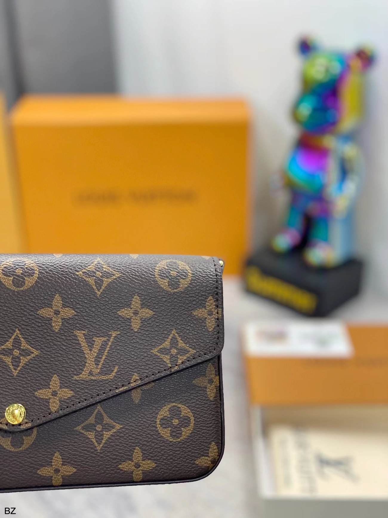 Louis Vuitton Pochette Crossbody Bag M61276 (10) - www.kitistry.com Louis Vuitton Pochette Crossbody Bag M61276 (10) - www.kitistry.com