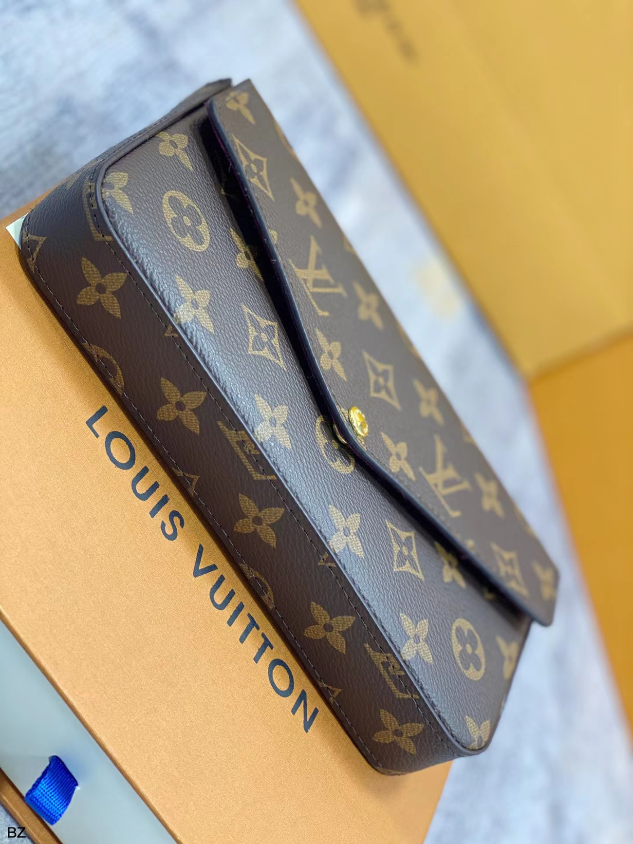 Louis Vuitton Pochette Crossbody Bag M61276 (2) - www.kitistry.com Louis Vuitton Pochette Crossbody Bag M61276 (2) - www.kitistry.com