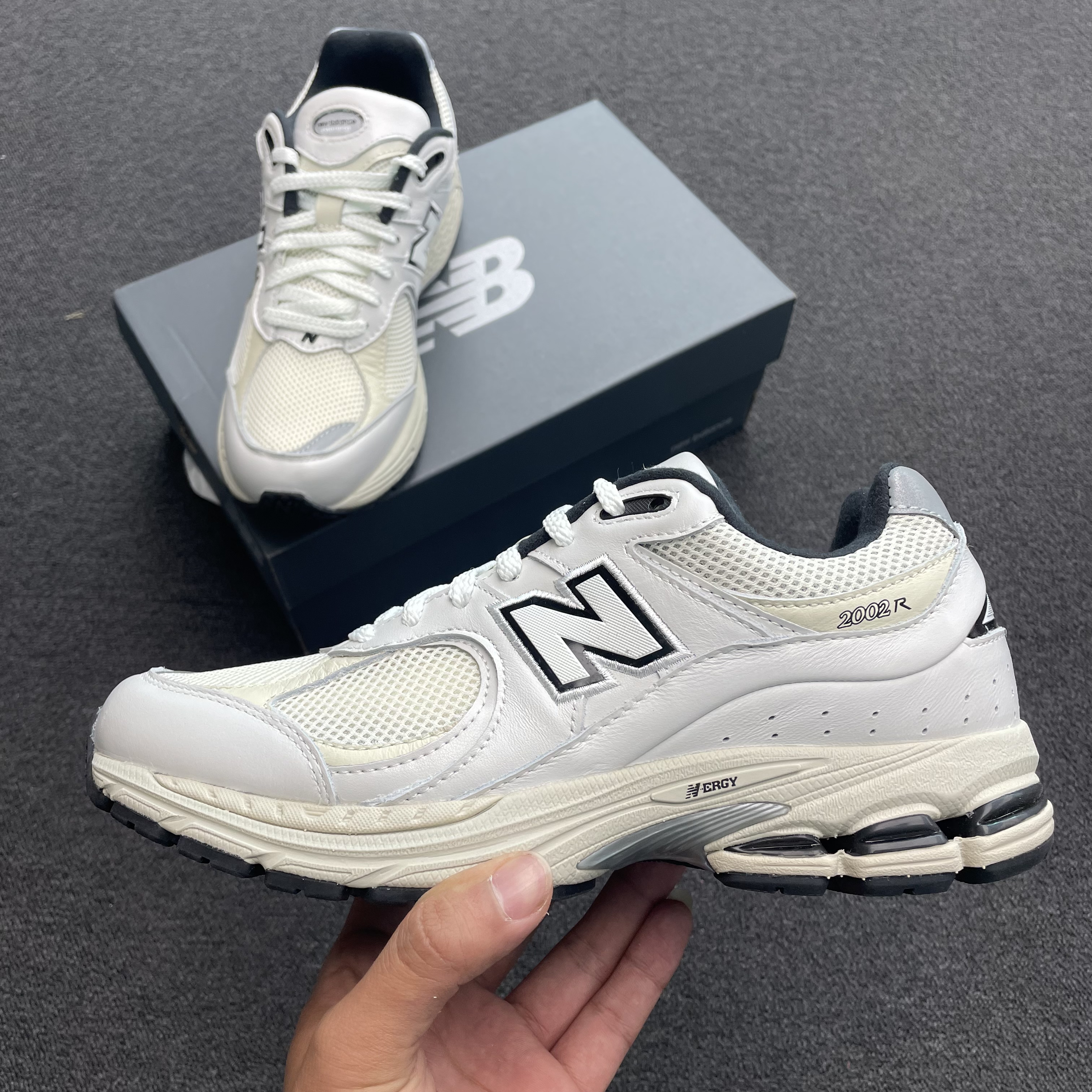 New Balance 2002r Marblehead Light Aluminum Ml2002rc (23) - www.kitistry.com