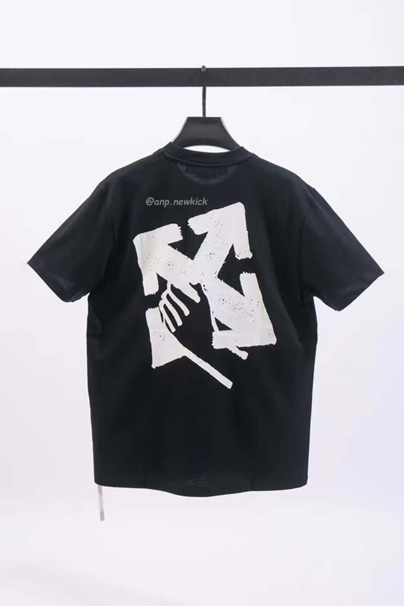 Off White Hand Arrow Tee White Black (5) - www.kitistry.com Off White Hand Arrow Tee White Black (5) - www.kitistry.com