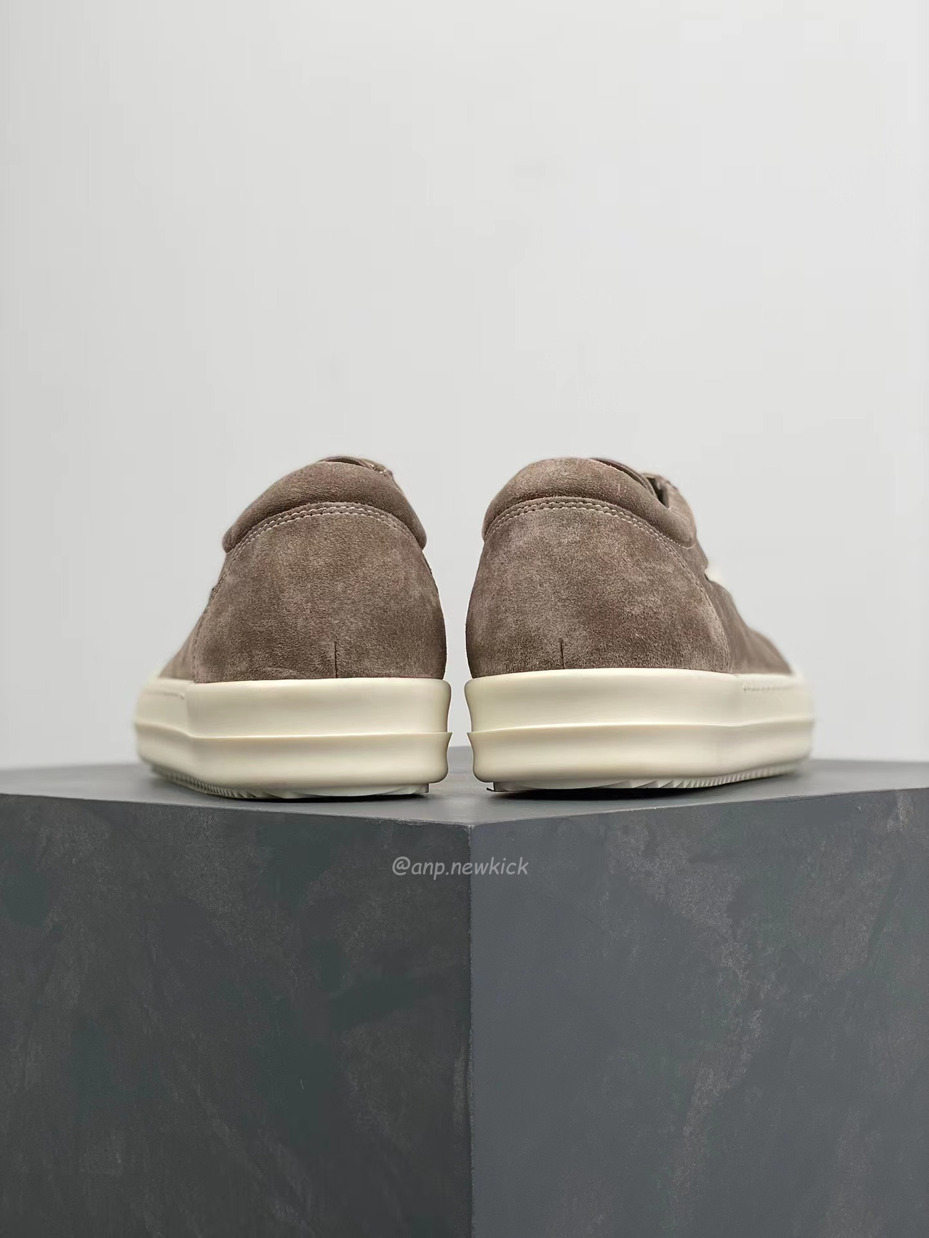 Rick Owens Leather Low Top Vintage Sneakers Suede Canvas Black Taupe Grey Faded Pnk Pearl Milk Dark Dust (22) - www.kitistry.com Rick Owens Leather Low Top Vintage Sneakers Suede Canvas Black Taupe Grey Faded Pnk Pearl Milk Dark Dust (22) - www.kitistry.com