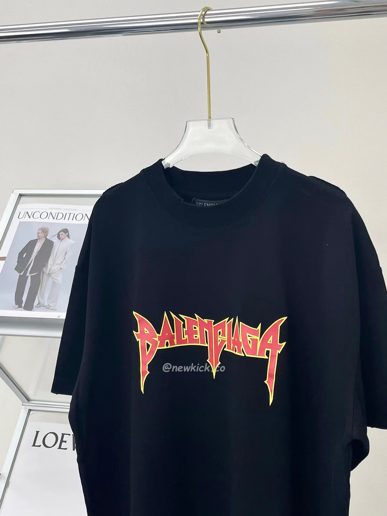 Balenciaga Metal Vintage Oversized T Shirt Black Multi Ss22 (7) - www.kitistry.com Balenciaga Metal Vintage Oversized T Shirt Black Multi Ss22 (7) - www.kitistry.com