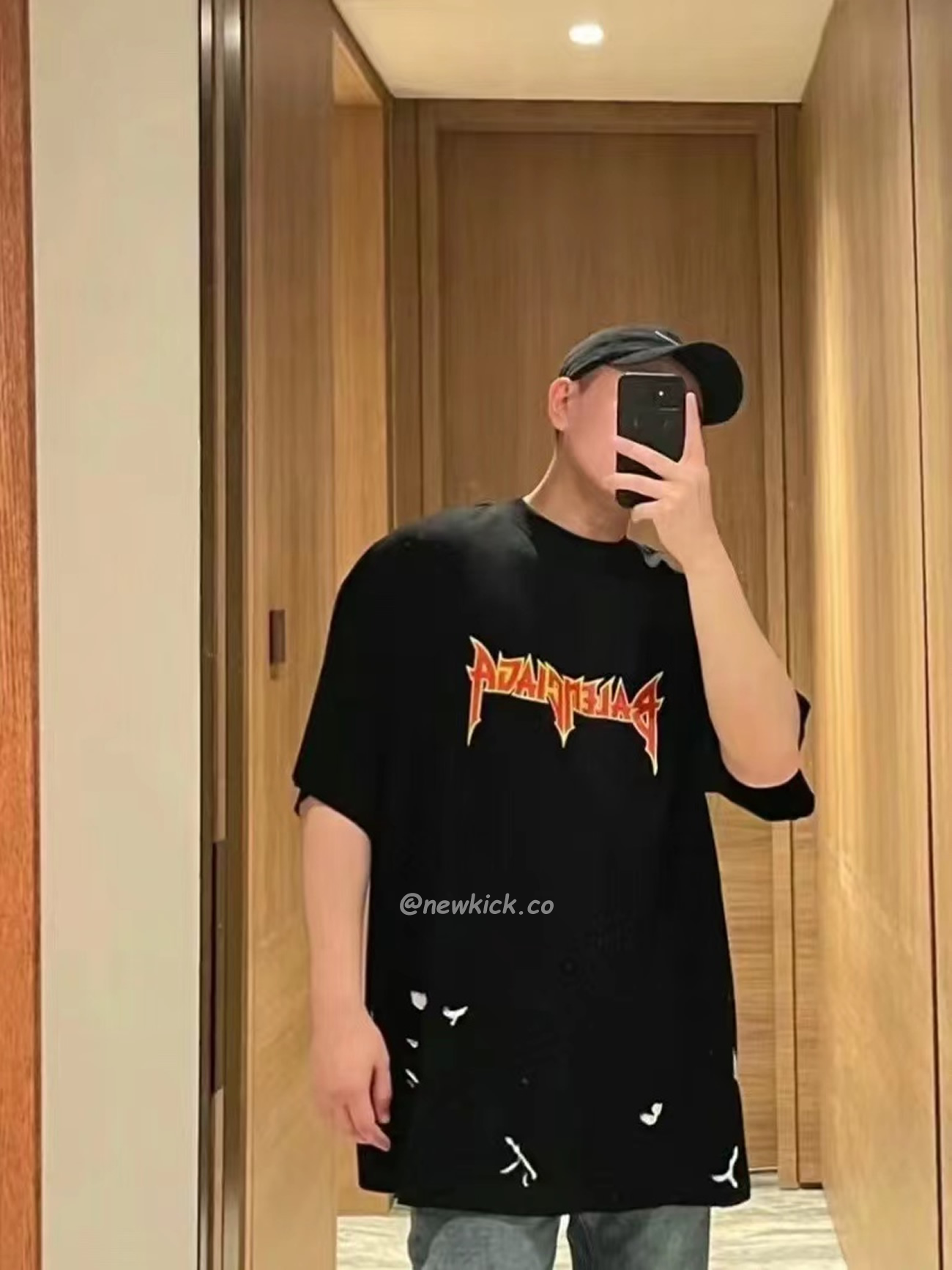 Balenciaga Metal Vintage Oversized T Shirt Black Multi Ss22 (8) - www.kitistry.com Balenciaga Metal Vintage Oversized T Shirt Black Multi Ss22 (8) - www.kitistry.com