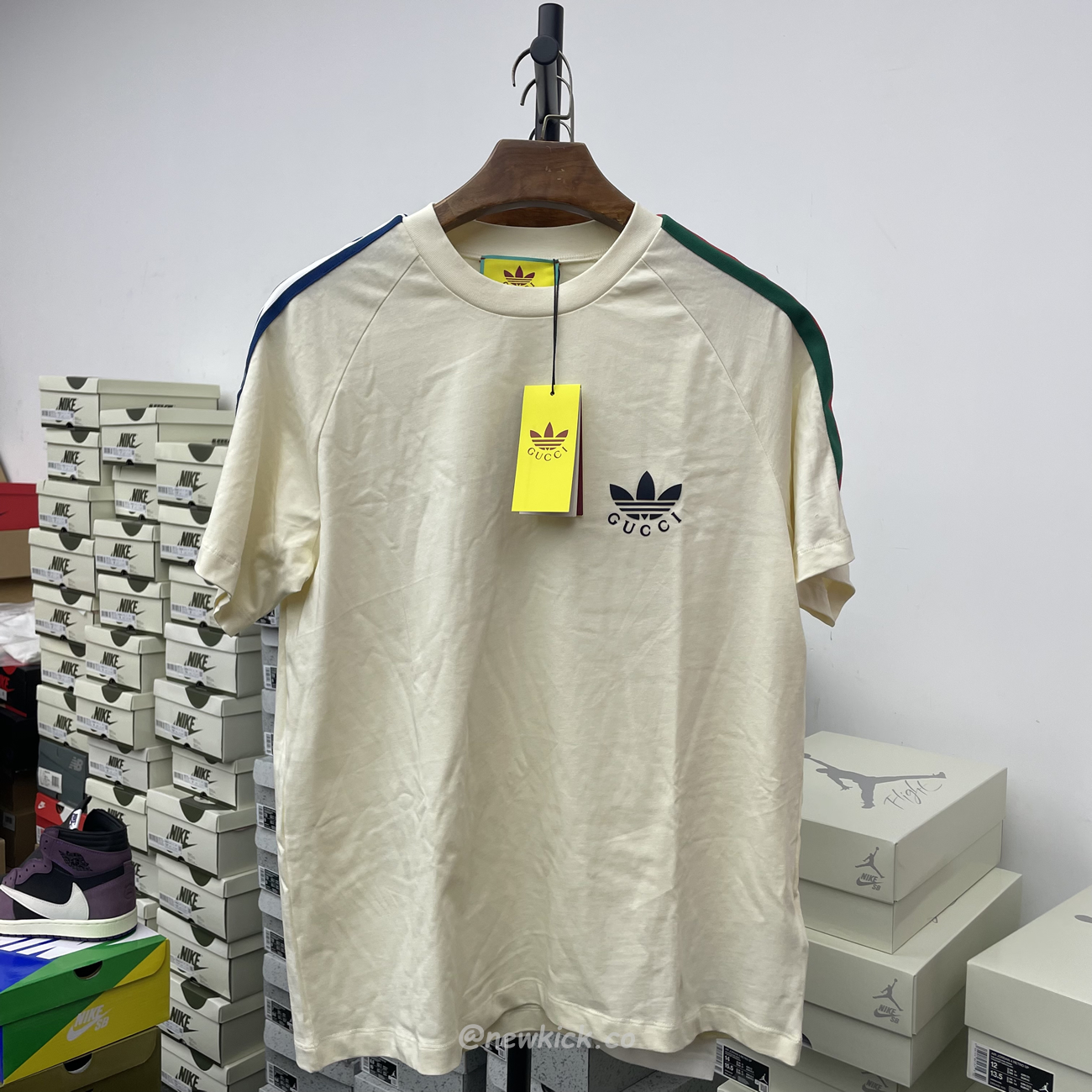 Gucci X Adidas Trefoil Print T Shirt Off White Ss22 (7) - www.kitistry.com Gucci X Adidas Trefoil Print T Shirt Off White Ss22 (7) - www.kitistry.com