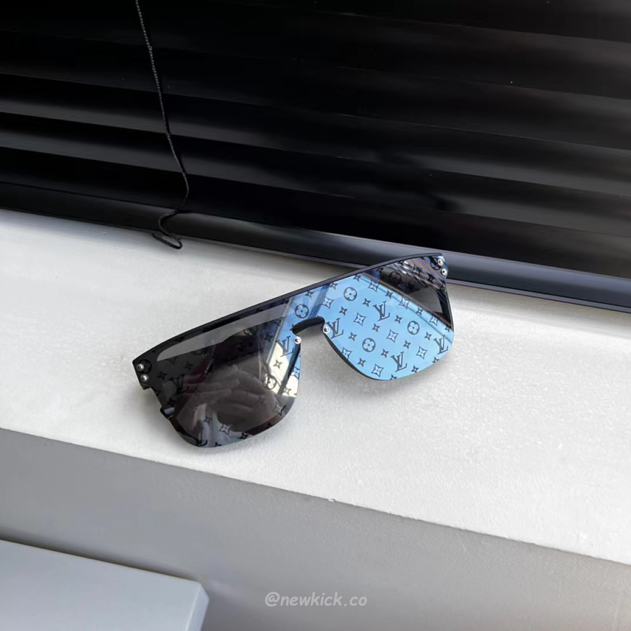 Louis Vuitton Lv Waimea Sunglasses Z1082e (4) - www.kitistry.com Louis Vuitton Lv Waimea Sunglasses Z1082e (4) - www.kitistry.com