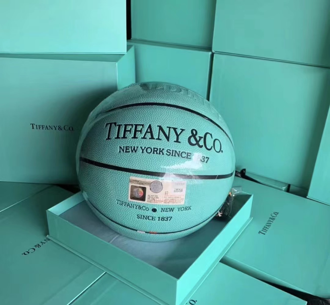 Tiffany X Cat Street X Spalding Basketball Tiffany Blue (2) - www.kitistry.com Tiffany X Cat Street X Spalding Basketball Tiffany Blue (2) - www.kitistry.com
