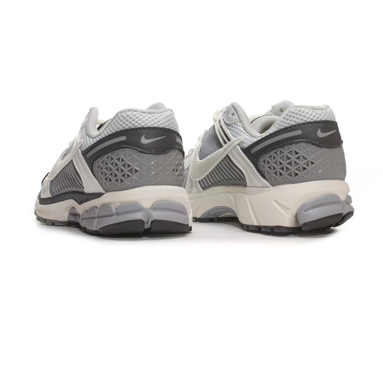 Nike Zoom Vomero 5 Series (17) - www.kitistry.com Nike Zoom Vomero 5 Series (17) - www.kitistry.com