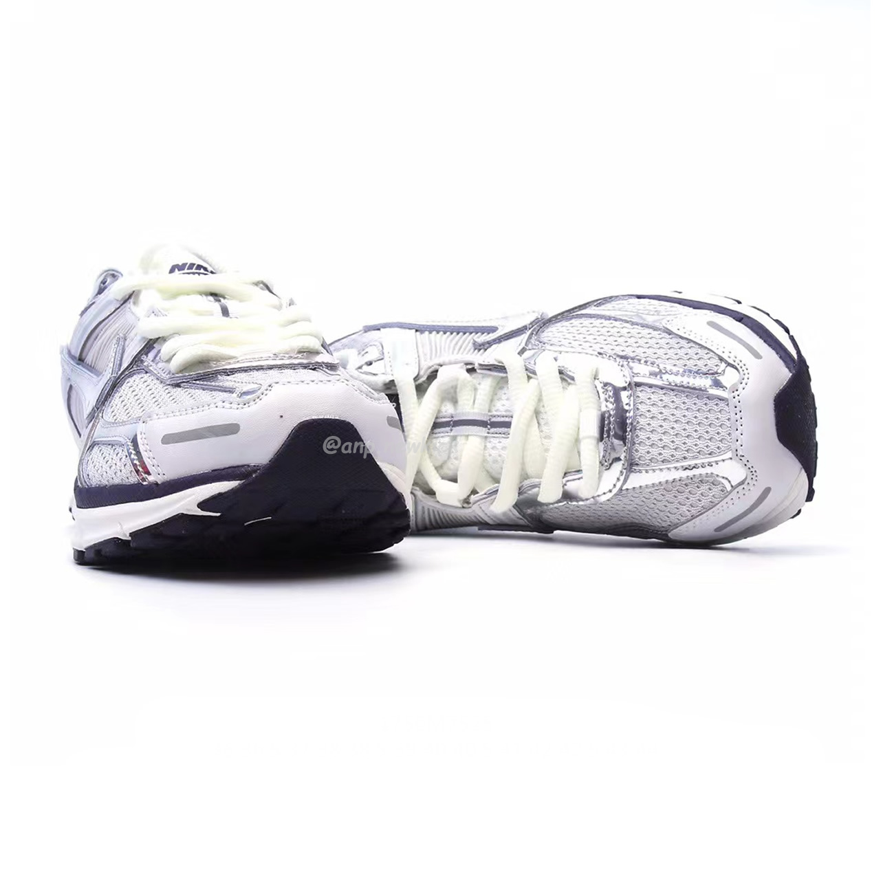 Nike Zoom Vomero 5 Series (2) - www.kitistry.com Nike Zoom Vomero 5 Series (2) - www.kitistry.com