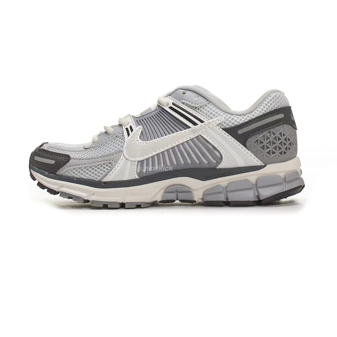 Nike Zoom Vomero 5 Series (20) - www.kitistry.com Nike Zoom Vomero 5 Series (20) - www.kitistry.com