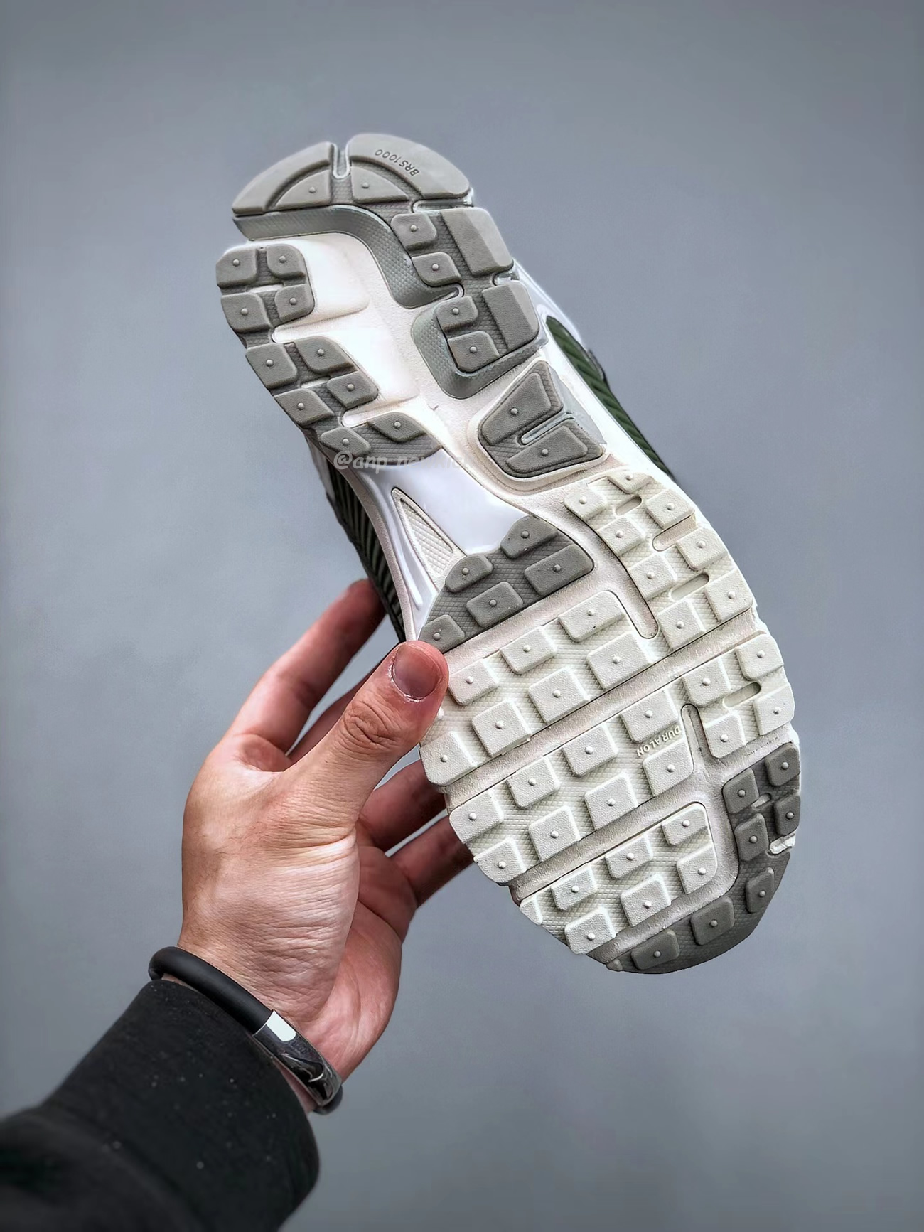 Nike Zoom Vomero 5 Series (36) - www.kitistry.com Nike Zoom Vomero 5 Series (36) - www.kitistry.com
