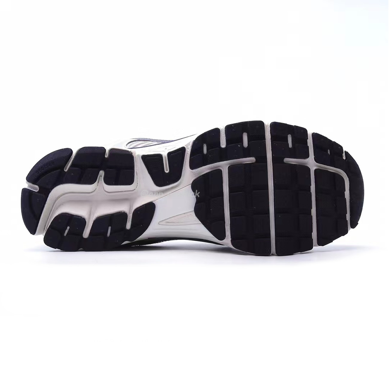Nike Zoom Vomero 5 Series (4) - www.kitistry.com Nike Zoom Vomero 5 Series (4) - www.kitistry.com
