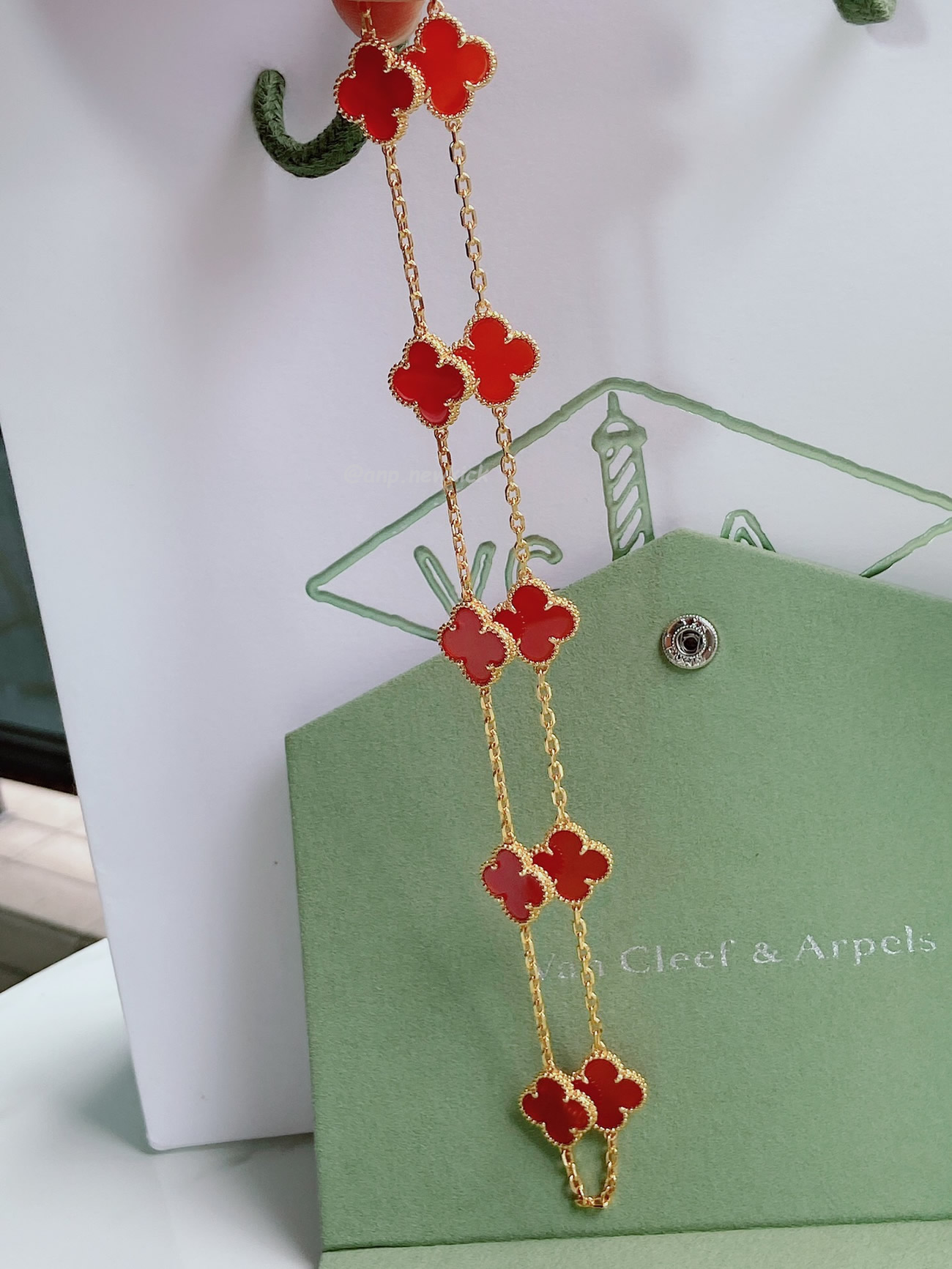Van Cleef Arpels Vintage Alhambra 10 Four Leaf Lucky Totem Necklaces (3) - www.kitistry.com Van Cleef Arpels Vintage Alhambra 10 Four Leaf Lucky Totem Necklaces (3) - www.kitistry.com