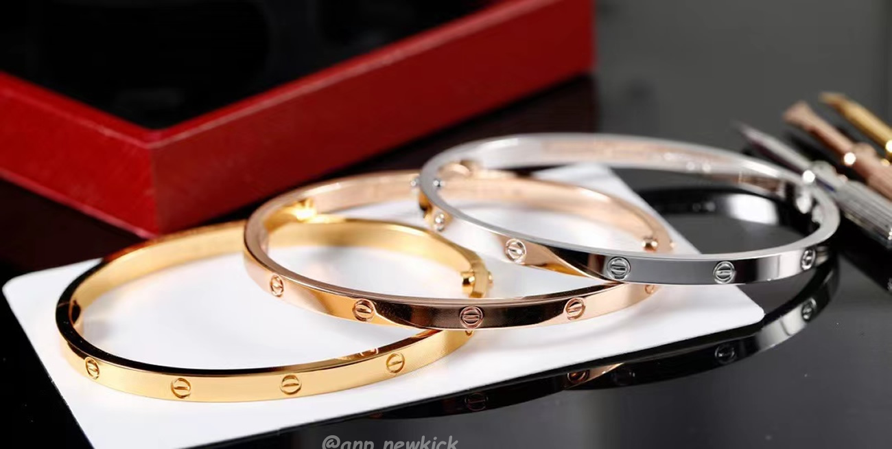 Cartier 18k Love Bracelets Gold Silver Rosegold (18) - www.kitistry.com Cartier 18k Love Bracelets Gold Silver Rosegold (18) - www.kitistry.com