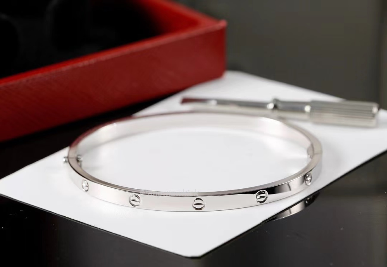 Cartier 18k Love Bracelets Gold Silver Rosegold (6) - www.kitistry.com Cartier 18k Love Bracelets Gold Silver Rosegold (6) - www.kitistry.com