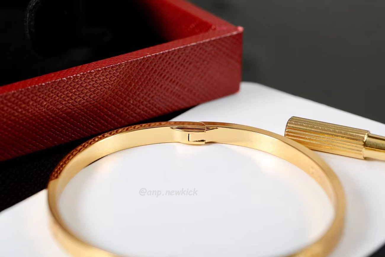 Cartier 18k Love Bracelets Gold Silver Rosegold (9) - www.kitistry.com Cartier 18k Love Bracelets Gold Silver Rosegold (9) - www.kitistry.com
