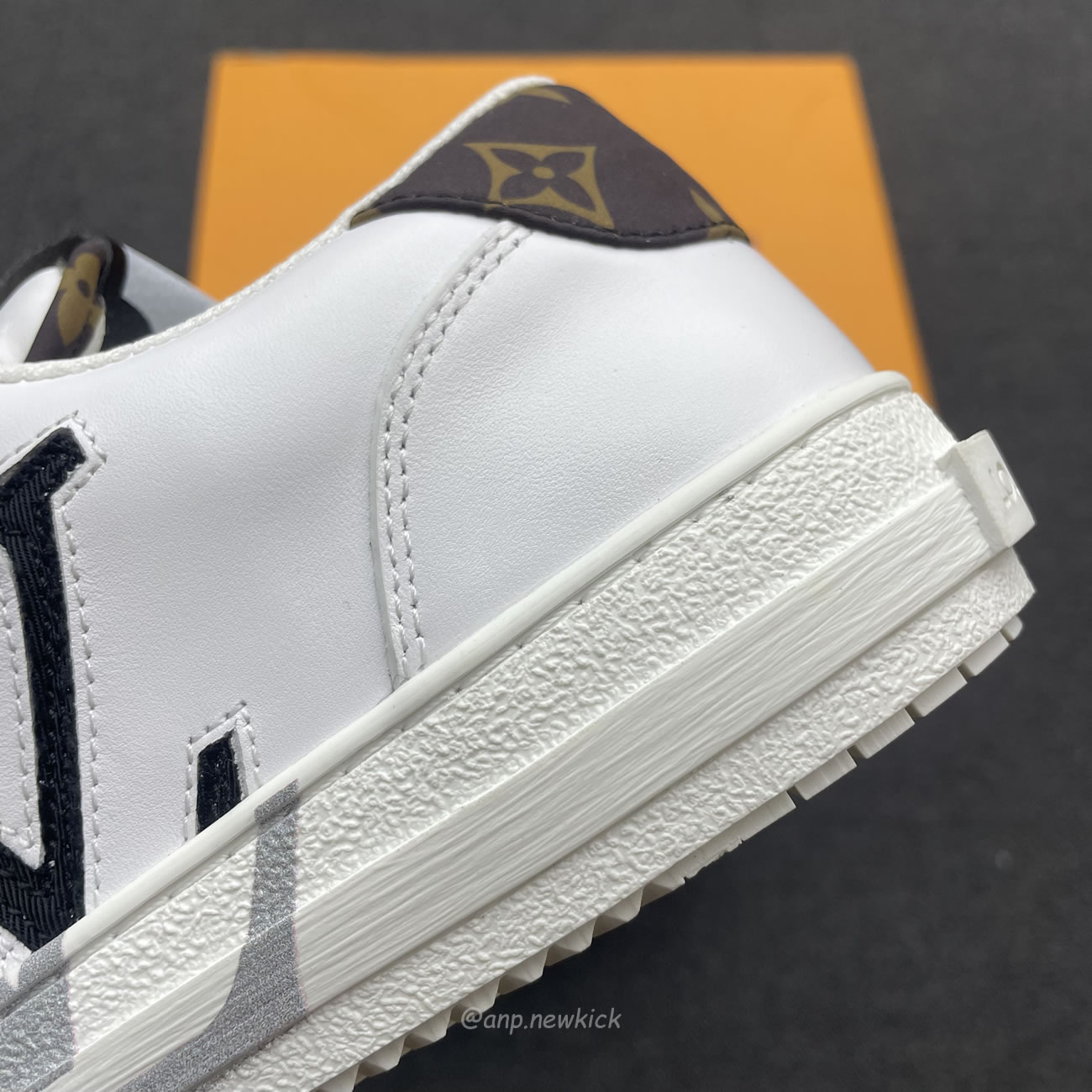Louis Vuitton Charlie Trainers White Cacoa Brown Black 1a9jn8 (2) - www.kitistry.com Louis Vuitton Charlie Trainers White Cacoa Brown Black 1a9jn8 (2) - www.kitistry.com