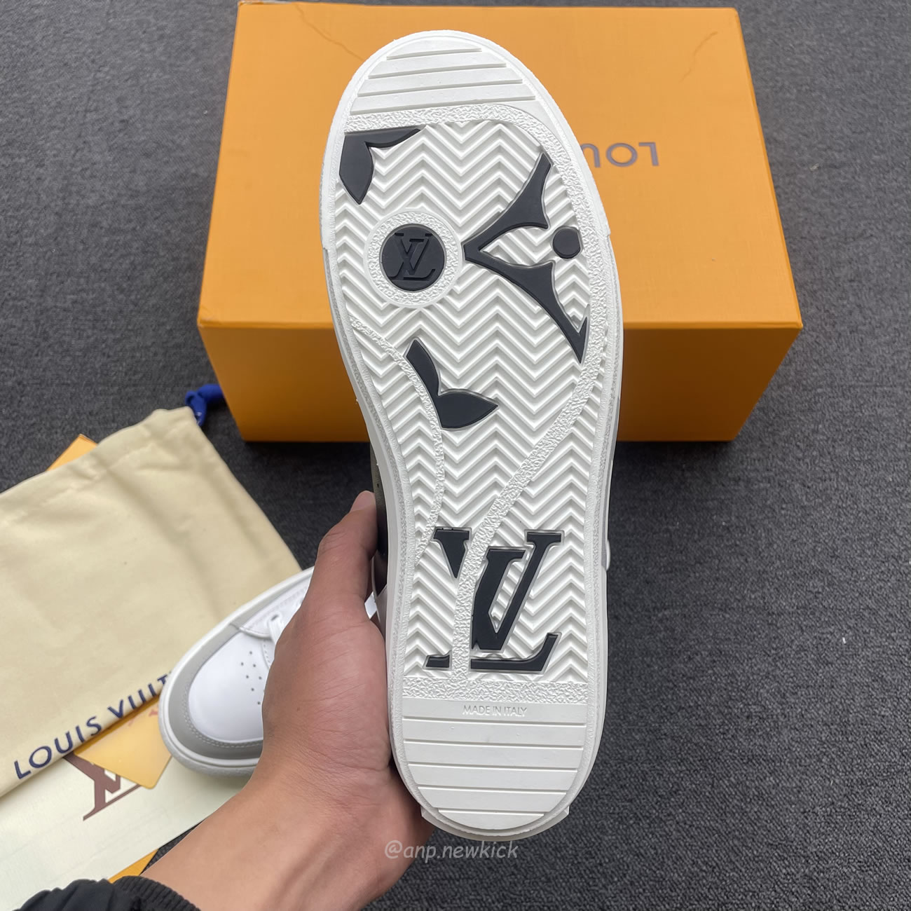 Louis Vuitton Charlie Trainers White Cacoa Brown Black 1a9jn8 (7) - www.kitistry.com Louis Vuitton Charlie Trainers White Cacoa Brown Black 1a9jn8 (7) - www.kitistry.com