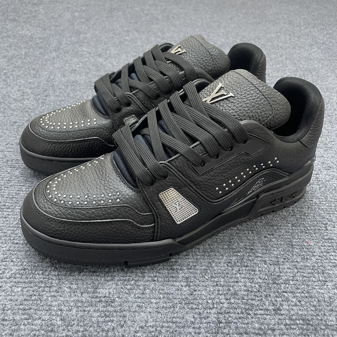 Louis Vuitton Lv Trainer Black White Calf Leather 1addby (3) - www.kitistry.com Louis Vuitton Lv Trainer Black White Calf Leather 1addby (3) - www.kitistry.com