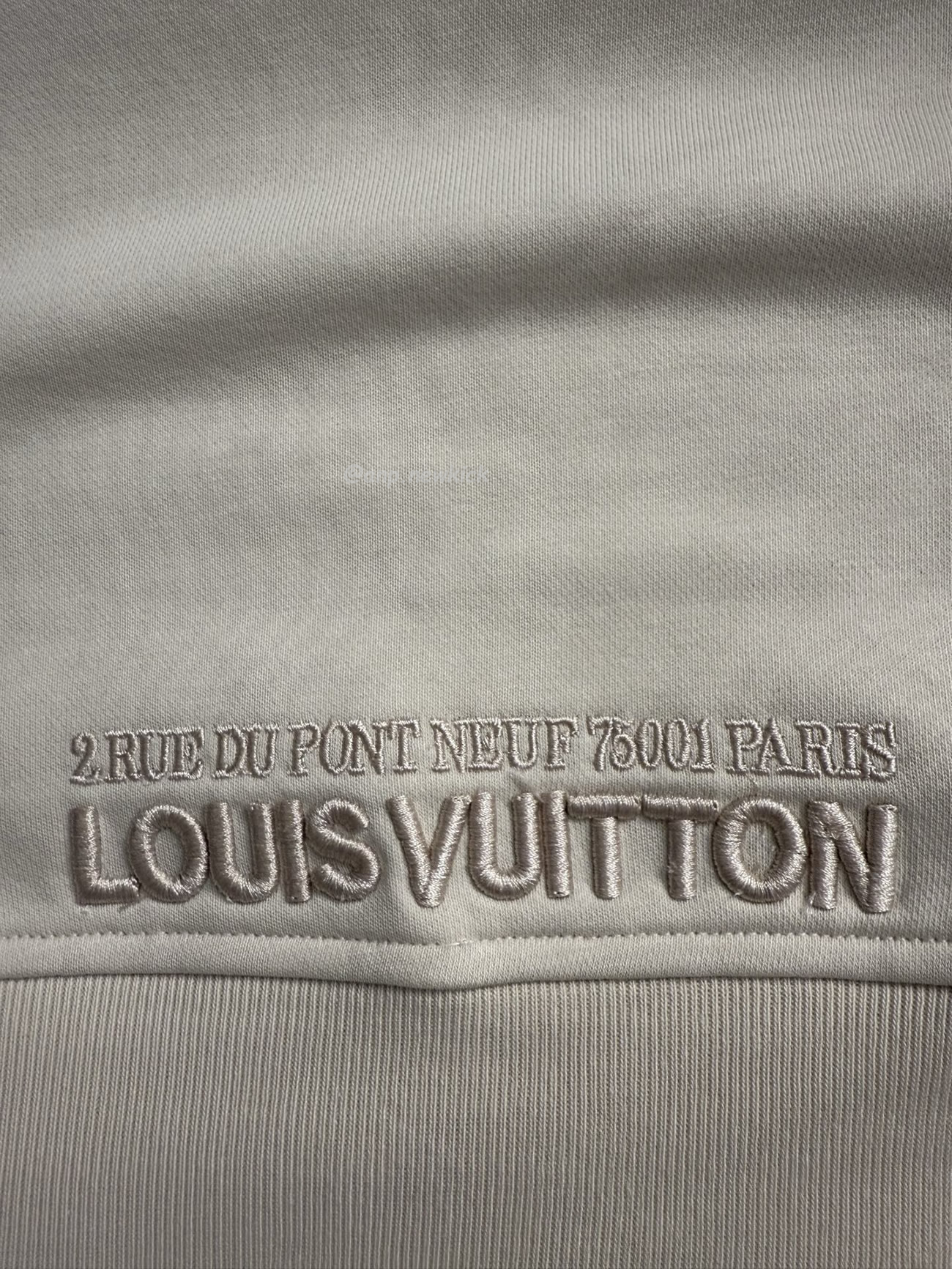 Louis Vuitton Embellished Half Zip Sweatshirt 1ahw30 (3) - www.kitistry.com Louis Vuitton Embellished Half Zip Sweatshirt 1ahw30 (3) - www.kitistry.com