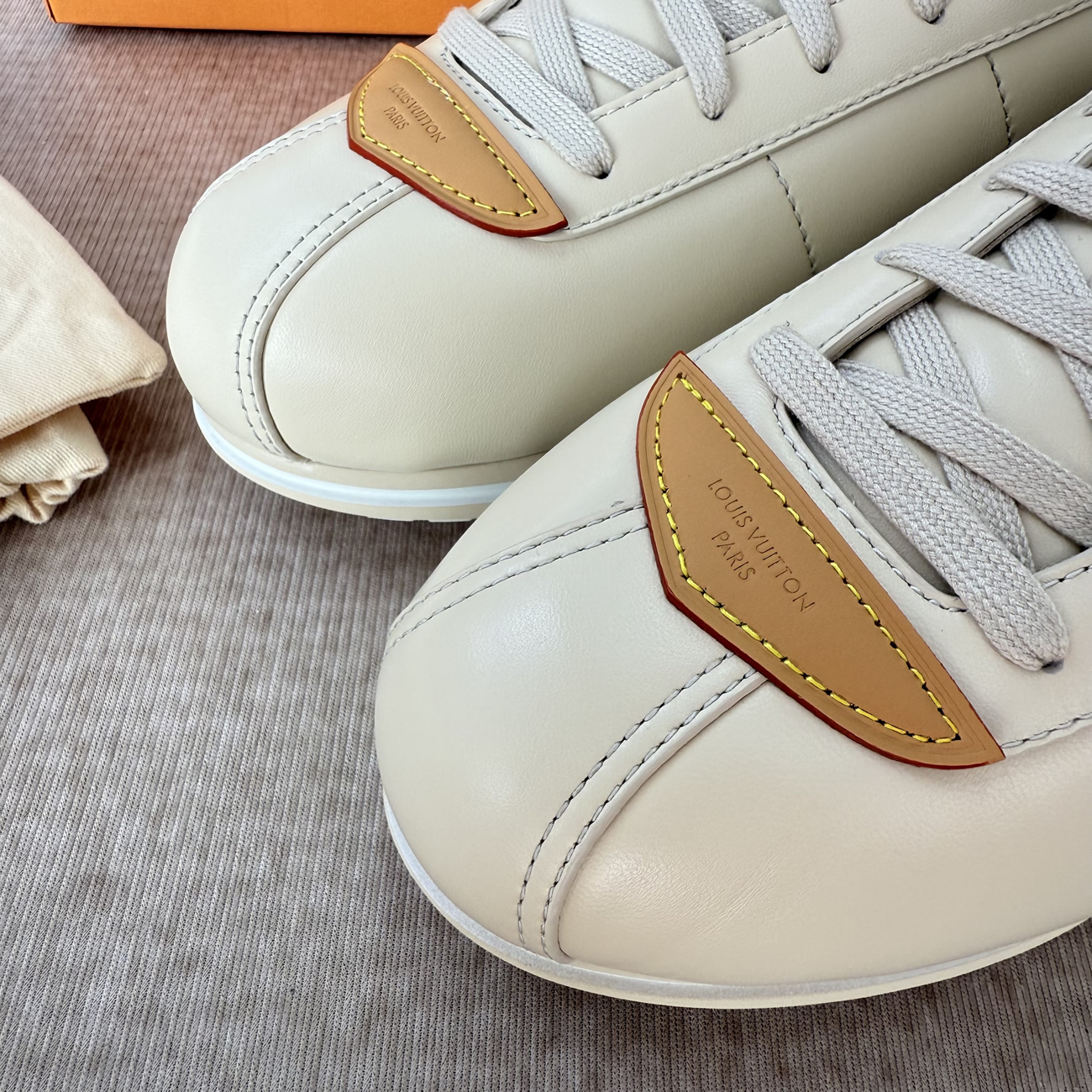 Louis Vuitton Lv Buttersoft Sneaker Beige 1aikj1 (3) - www.kitistry.com Louis Vuitton Lv Buttersoft Sneaker Beige 1aikj1 (3) - www.kitistry.com