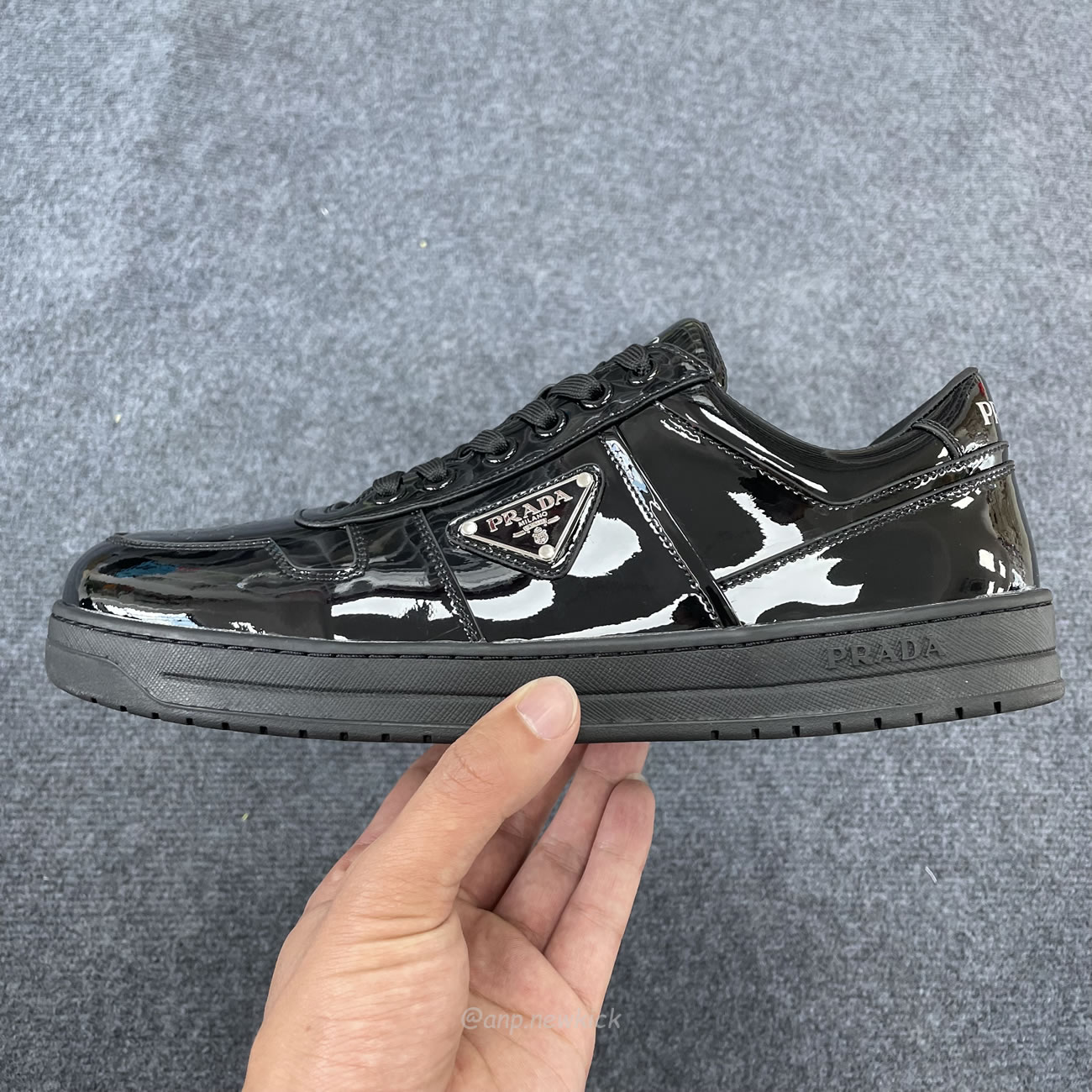 Prada Sneakers Mid Top Black Patent Leather 1e792m 069 F0002 F B030 (7) - www.kitistry.com Prada Sneakers Mid Top Black Patent Leather 1e792m 069 F0002 F B030 (7) - www.kitistry.com