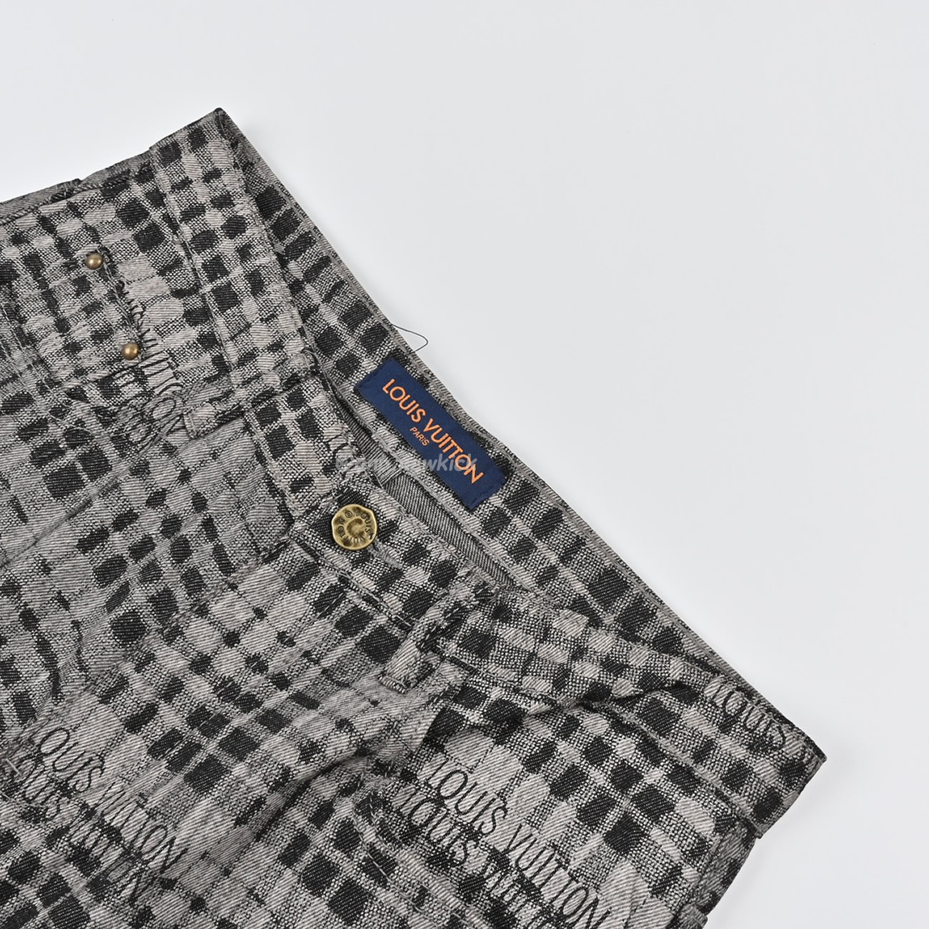 Louis Vuitton 1v 24ss Grey Checkerboard Printed Denim Shorts (3) - www.kitistry.com Louis Vuitton 1v 24ss Grey Checkerboard Printed Denim Shorts (3) - www.kitistry.com