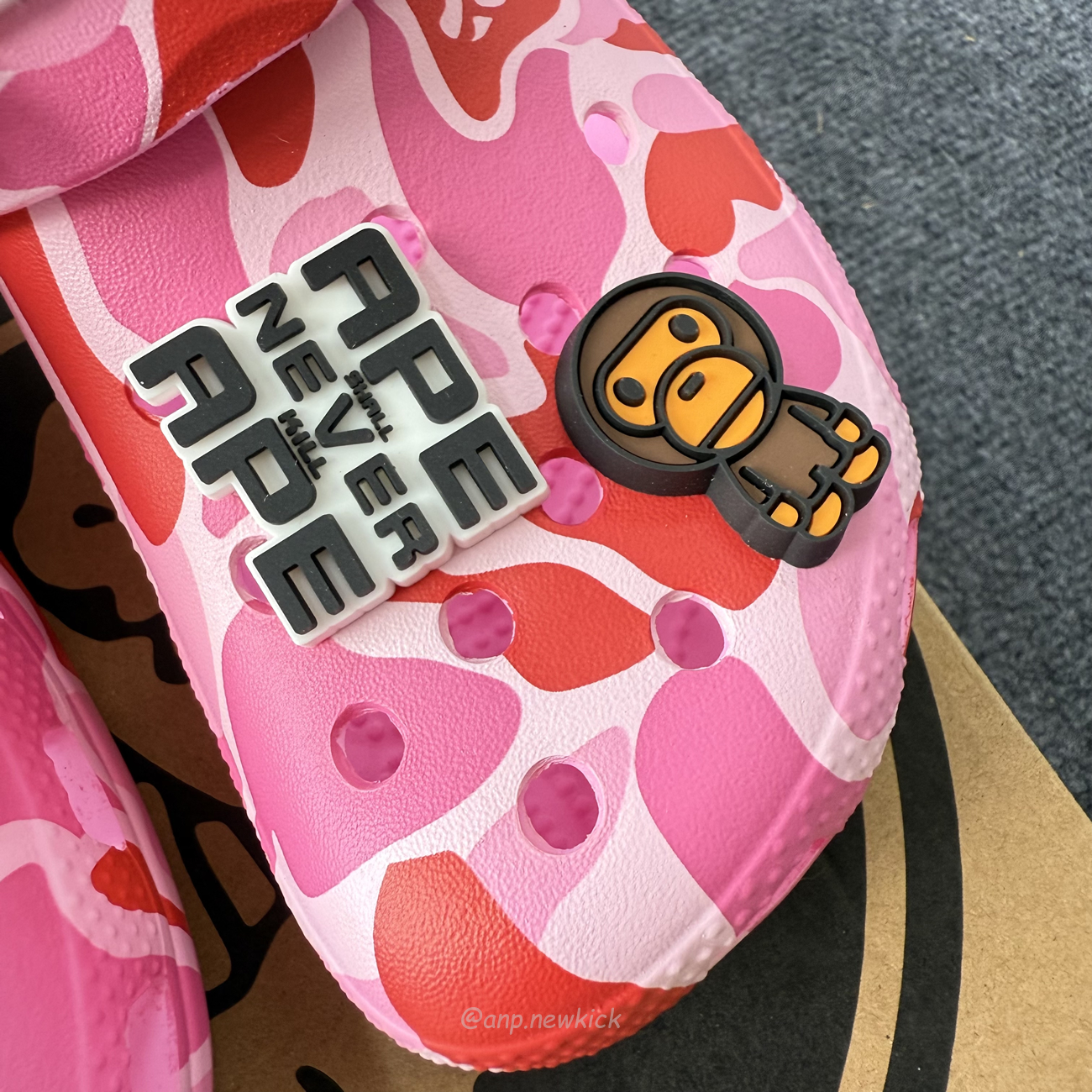 Crocs Classic Clog A Bathing Ape Abc Camo Blue Green Pink Black 209627 4tb (14) - www.kitistry.com Crocs Classic Clog A Bathing Ape Abc Camo Blue Green Pink Black 209627 4tb (14) - www.kitistry.com