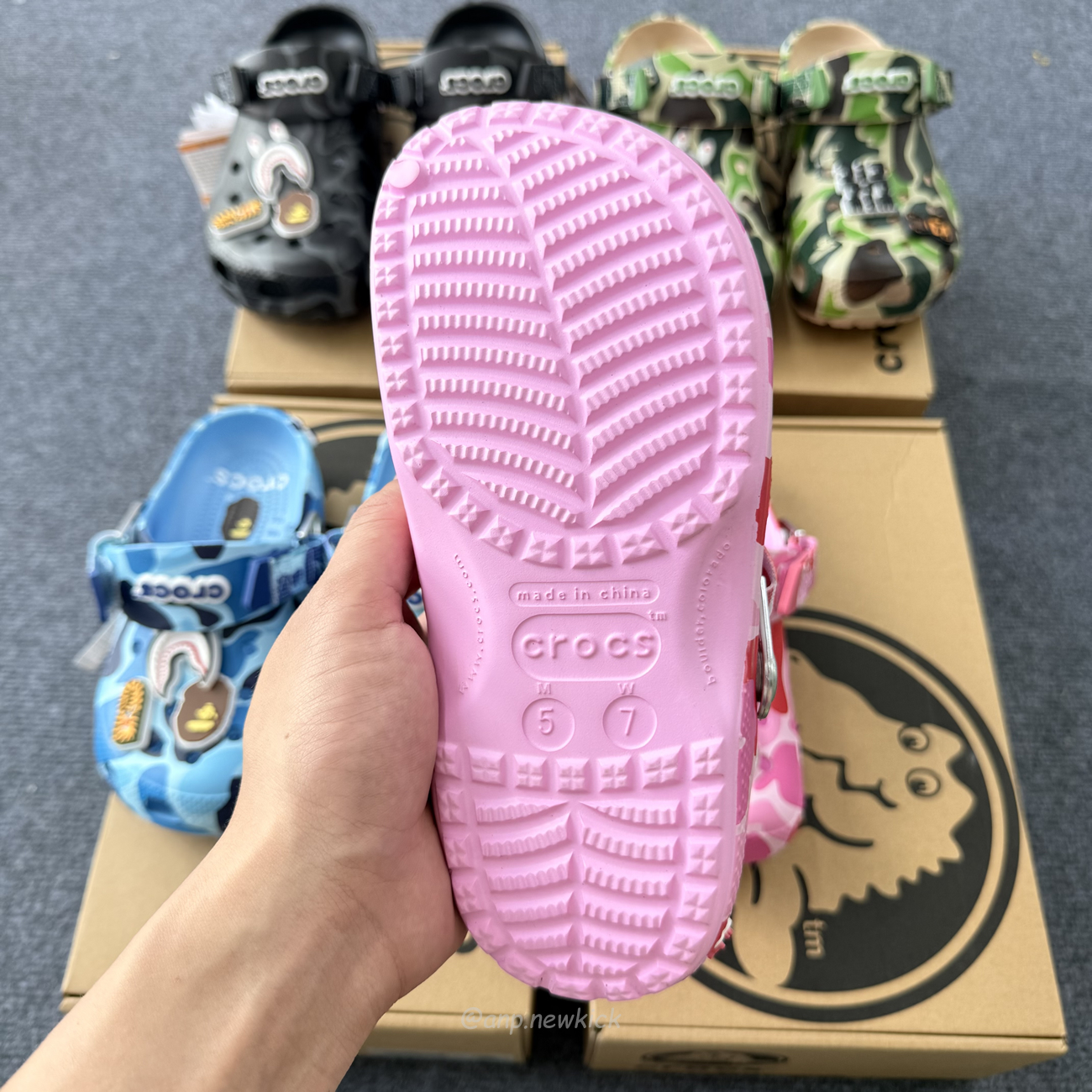 Crocs Classic Clog A Bathing Ape Abc Camo Blue Green Pink Black 209627 4tb (4) - www.kitistry.com Crocs Classic Clog A Bathing Ape Abc Camo Blue Green Pink Black 209627 4tb (4) - www.kitistry.com