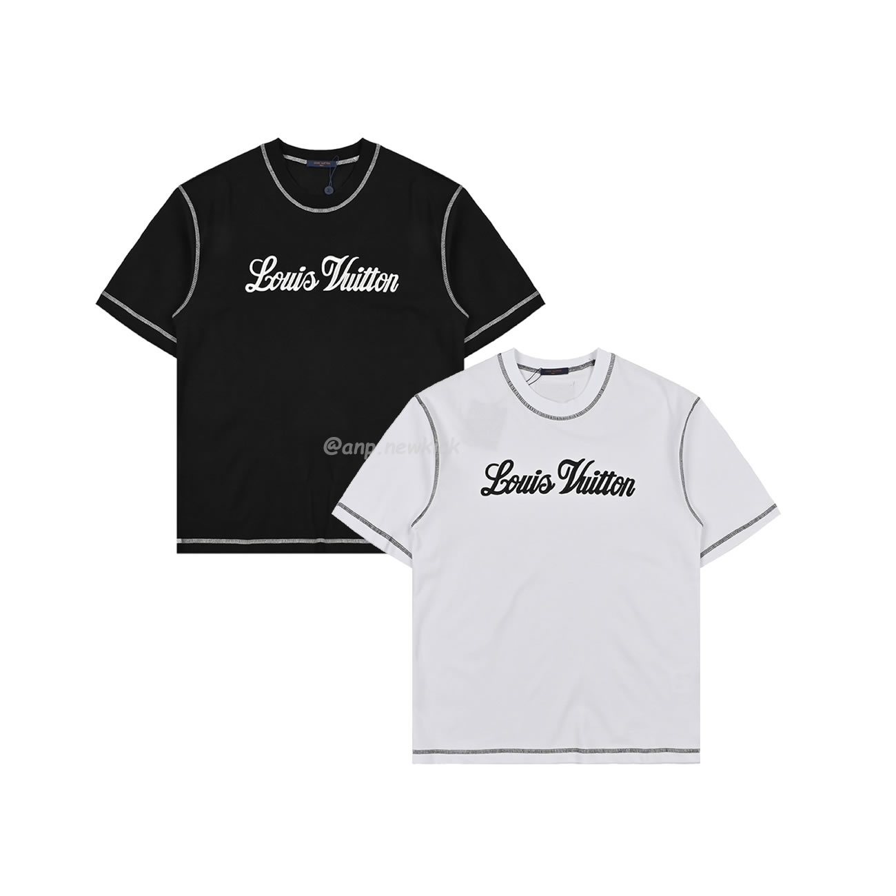 Louis Vuitton 24ss Stitching Cursive Embroidery Letters, Short Sleeves T Shirt (1) - www.kitistry.com Louis Vuitton 24ss Stitching Cursive Embroidery Letters, Short Sleeves T Shirt (1) - www.kitistry.com