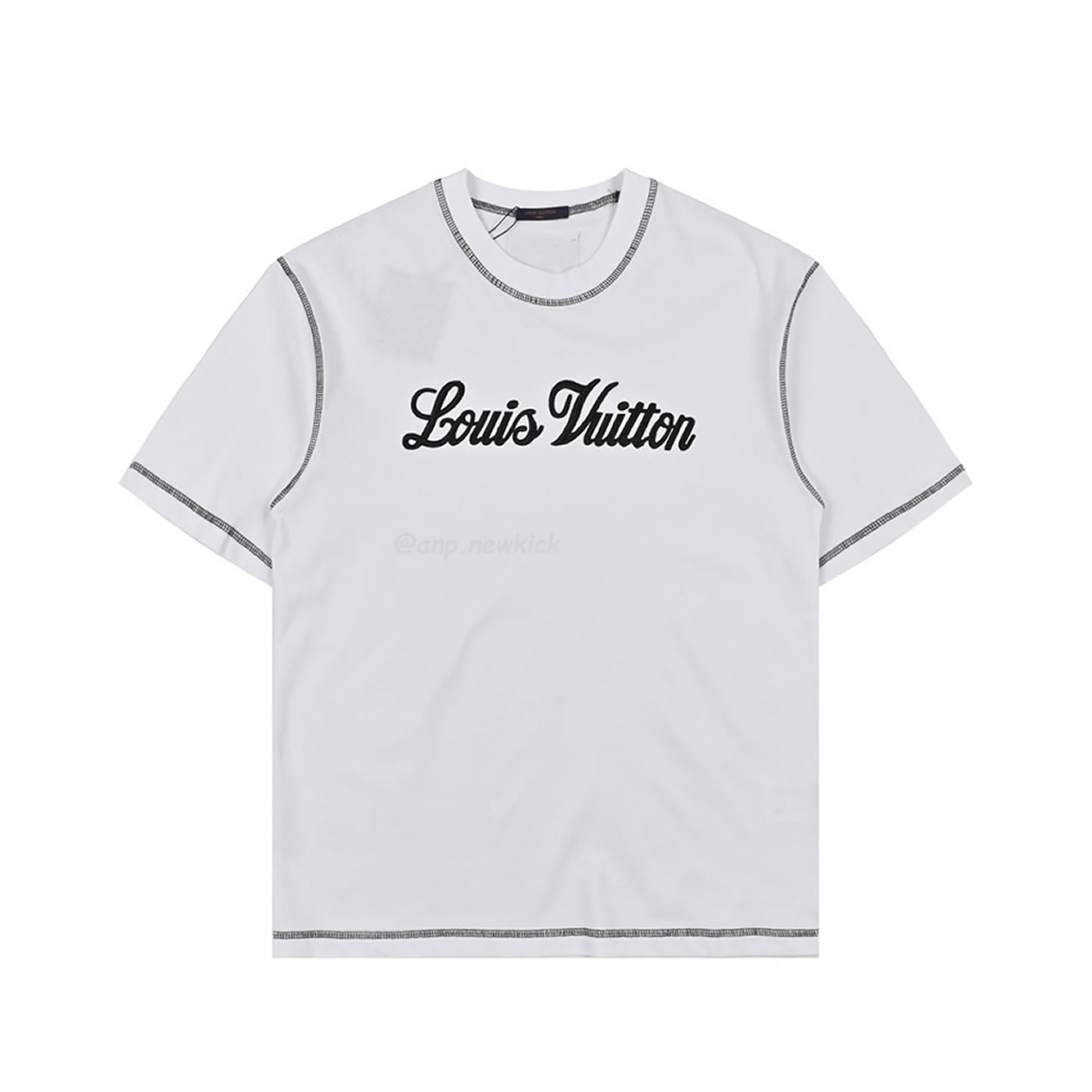 Louis Vuitton 24ss Stitching Cursive Embroidery Letters, Short Sleeves T Shirt (5) - www.kitistry.com Louis Vuitton 24ss Stitching Cursive Embroidery Letters, Short Sleeves T Shirt (5) - www.kitistry.com