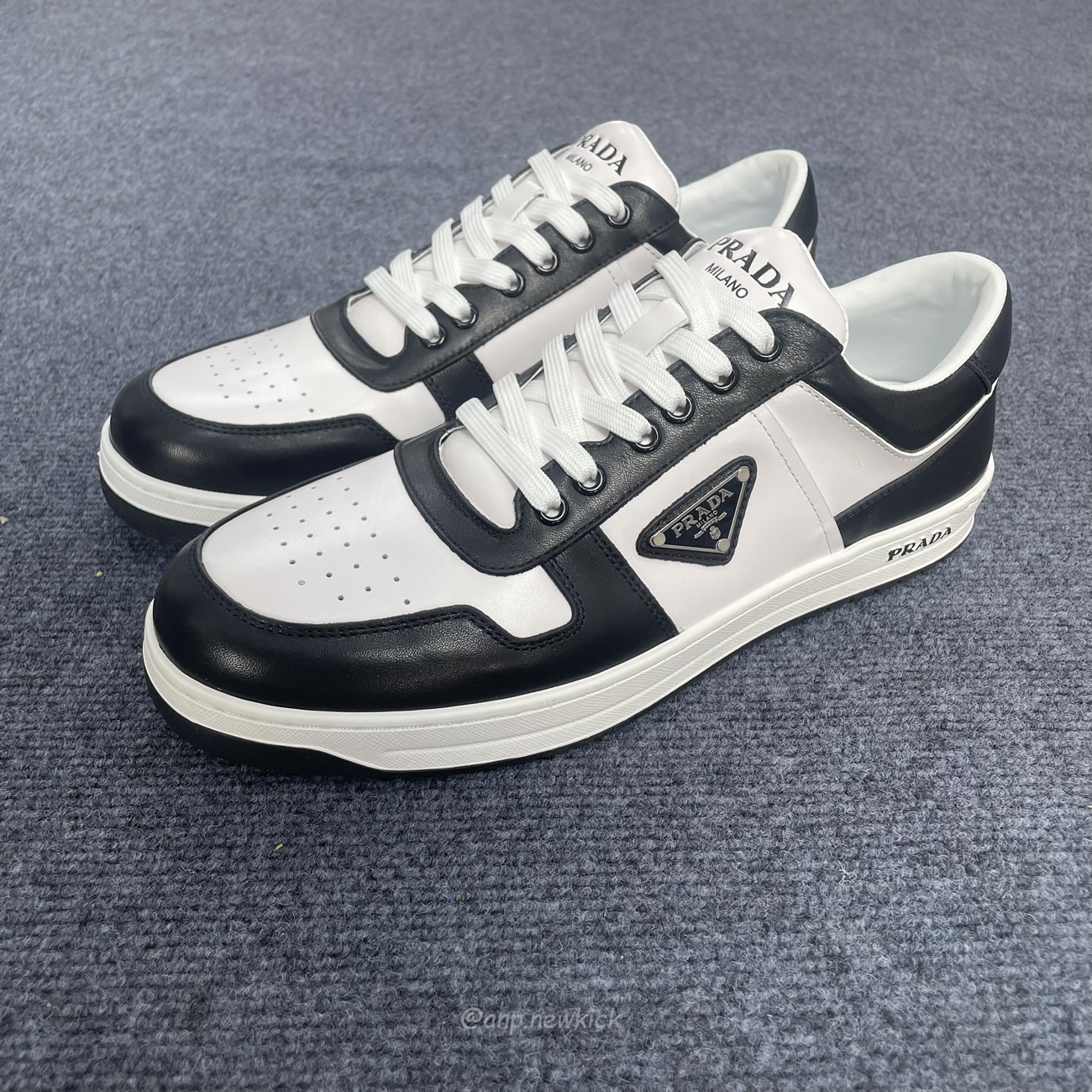 Prada Downtown Low Top Sneakers Leather White Black 2ee364 3lkg F0964 (5) - www.kitistry.com Prada Downtown Low Top Sneakers Leather White Black 2ee364 3lkg F0964 (5) - www.kitistry.com