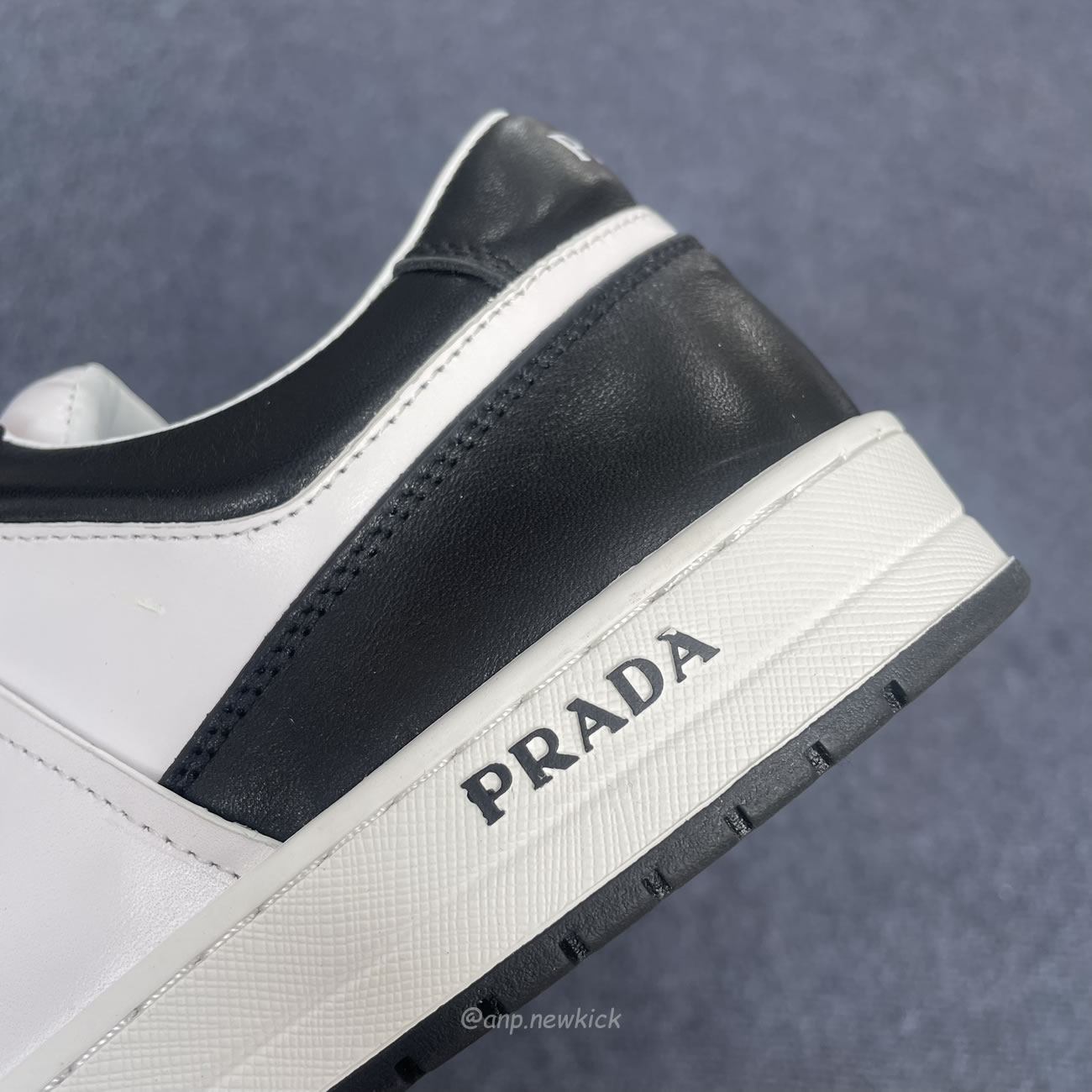 Prada Downtown Low Top Sneakers Leather White Black 2ee364 3lkg F0964 (7) - www.kitistry.com Prada Downtown Low Top Sneakers Leather White Black 2ee364 3lkg F0964 (7) - www.kitistry.com