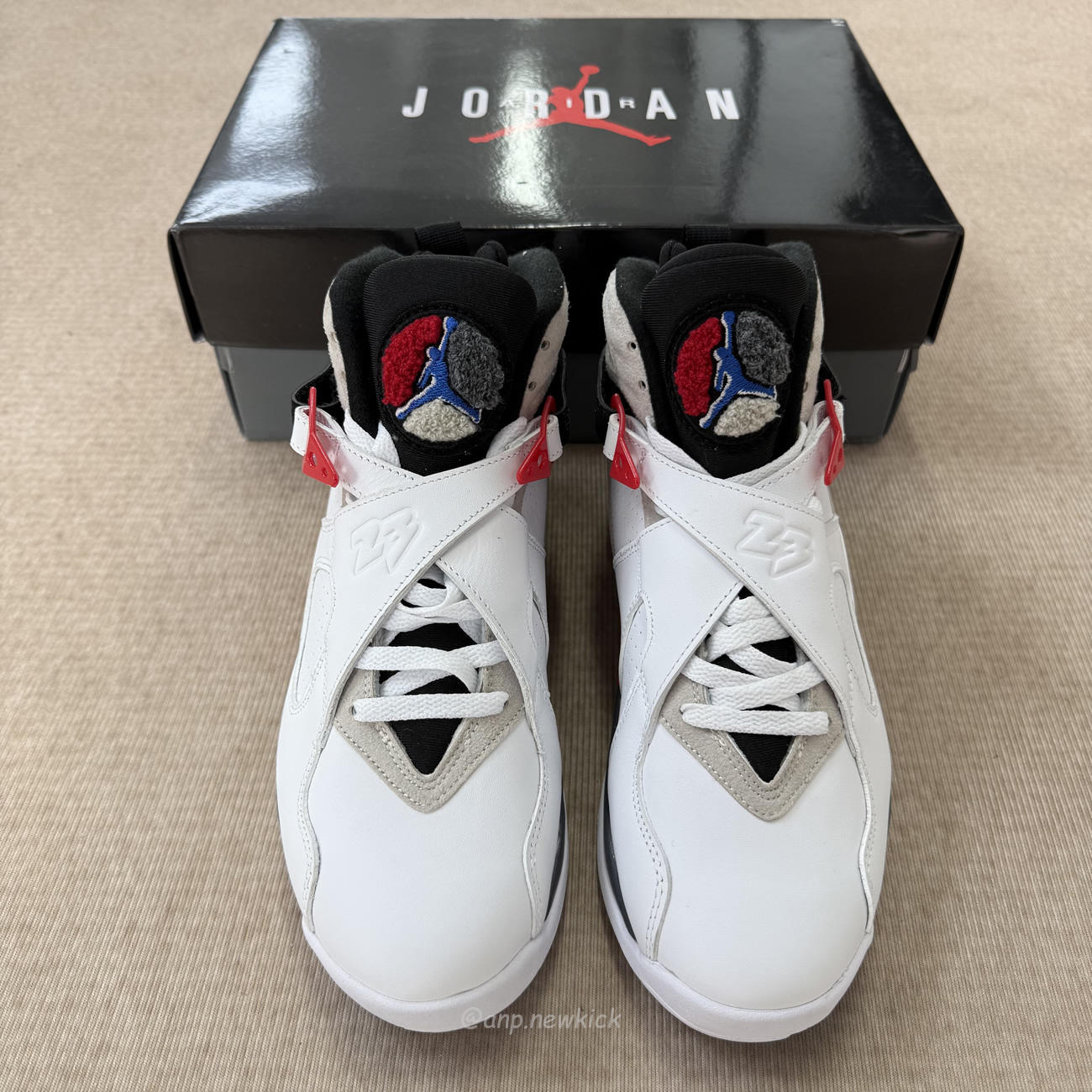 Air Jordan 8 Retro Bugs Bunny 2025 305381 100 (10) - www.kitistry.com