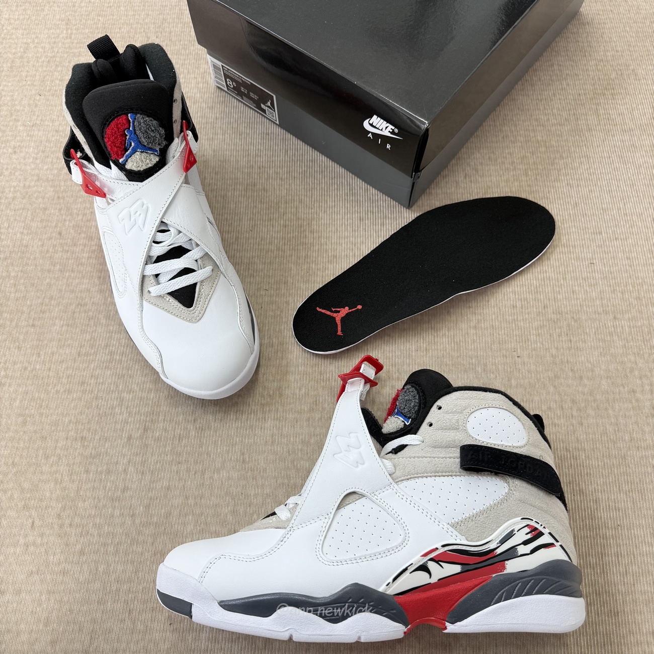 Air Jordan 8 Retro Bugs Bunny 2025 305381 100 (11) - www.kitistry.com