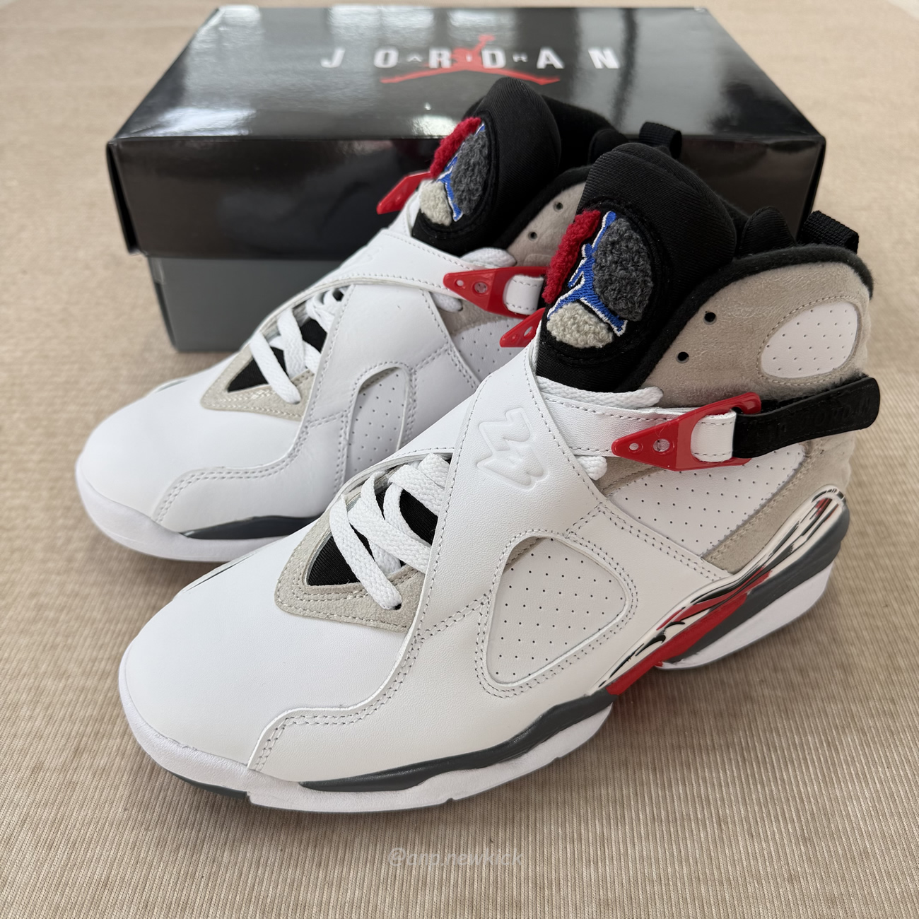 Air Jordan 8 Retro Bugs Bunny 2025 305381 100 (2) - www.kitistry.com