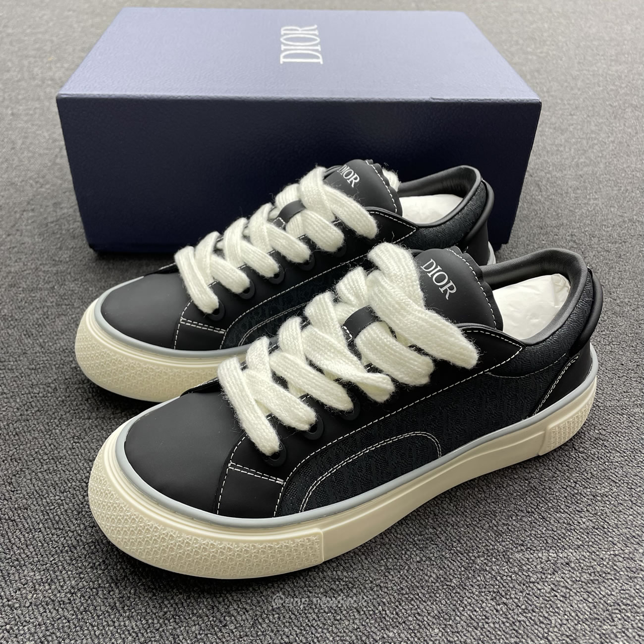 Dior B33 Sneaker Black Smooth Calfskin Oblique Jacquard 3sn303zwn55936 (10) - www.kitistry.com Dior B33 Sneaker Black Smooth Calfskin Oblique Jacquard 3sn303zwn55936 (10) - www.kitistry.com